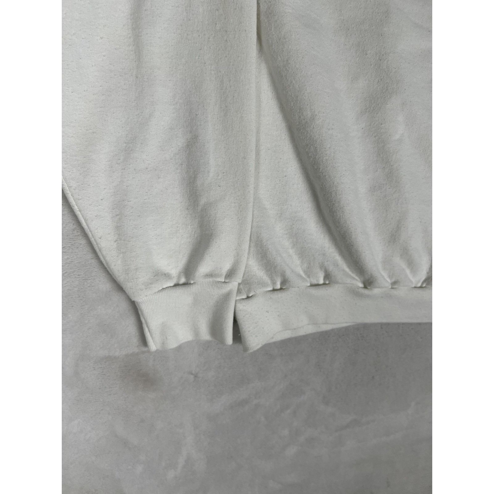 TEE JAYS Vintage Happy Holidays Penguin Sweatshirt Mens XL White Grap Size US XL / EU 56 / 4 - 11 Thumbnail