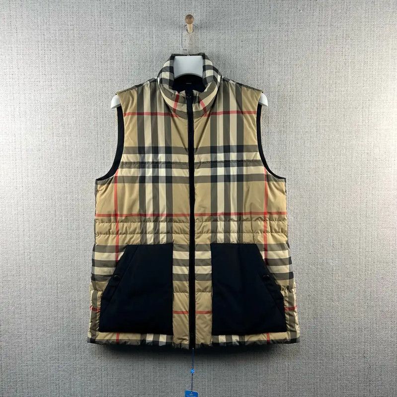 Burberry Burberry Men's XL Winter Down Vest Size US XL / EU 56 / 4 - 1 Thumbnail