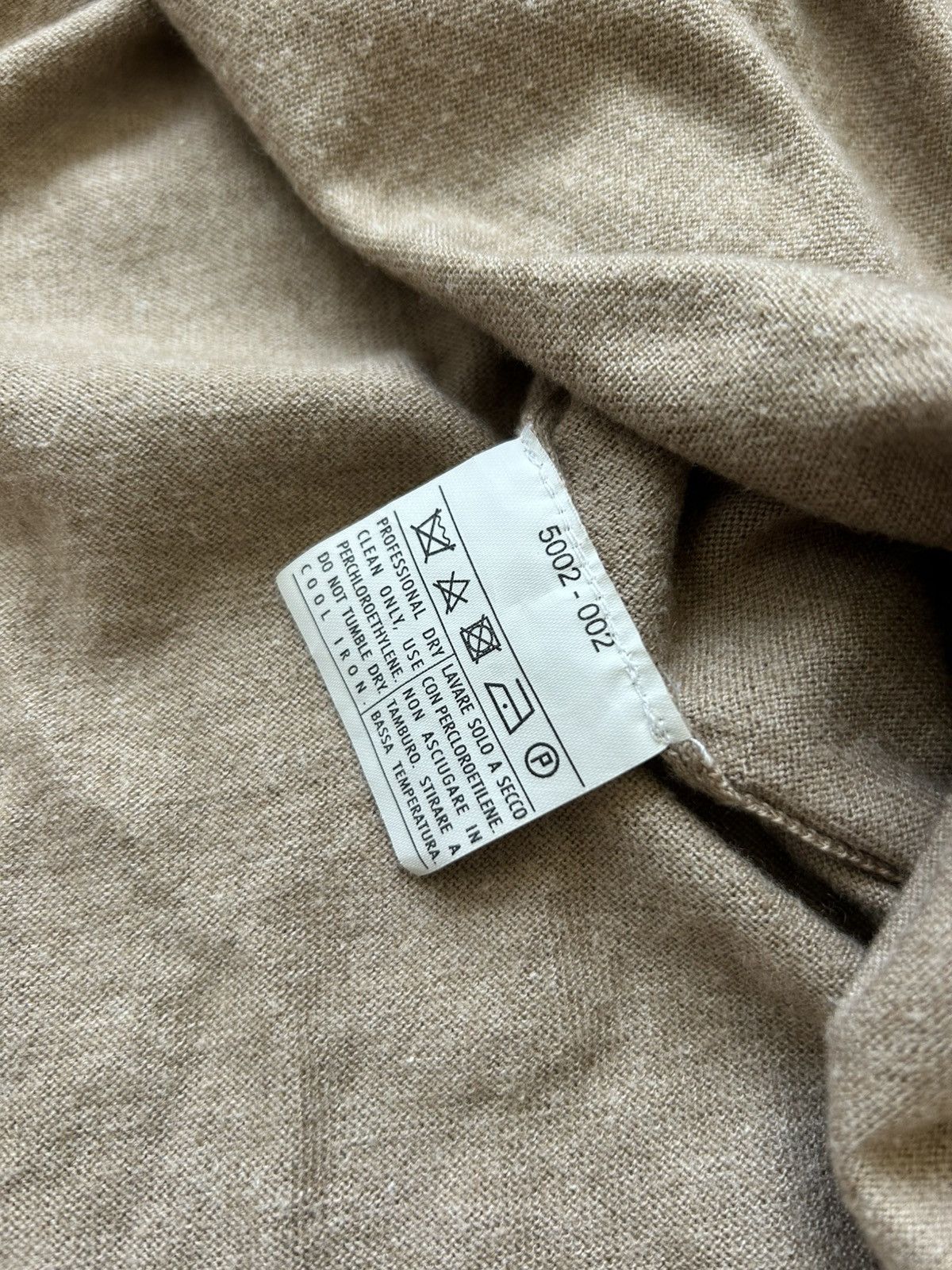 Salvatore Ferragamo Vintage salvatore ferragamo cardigan sweater Size US L / EU 52-54 / 3 - 19 Thumbnail