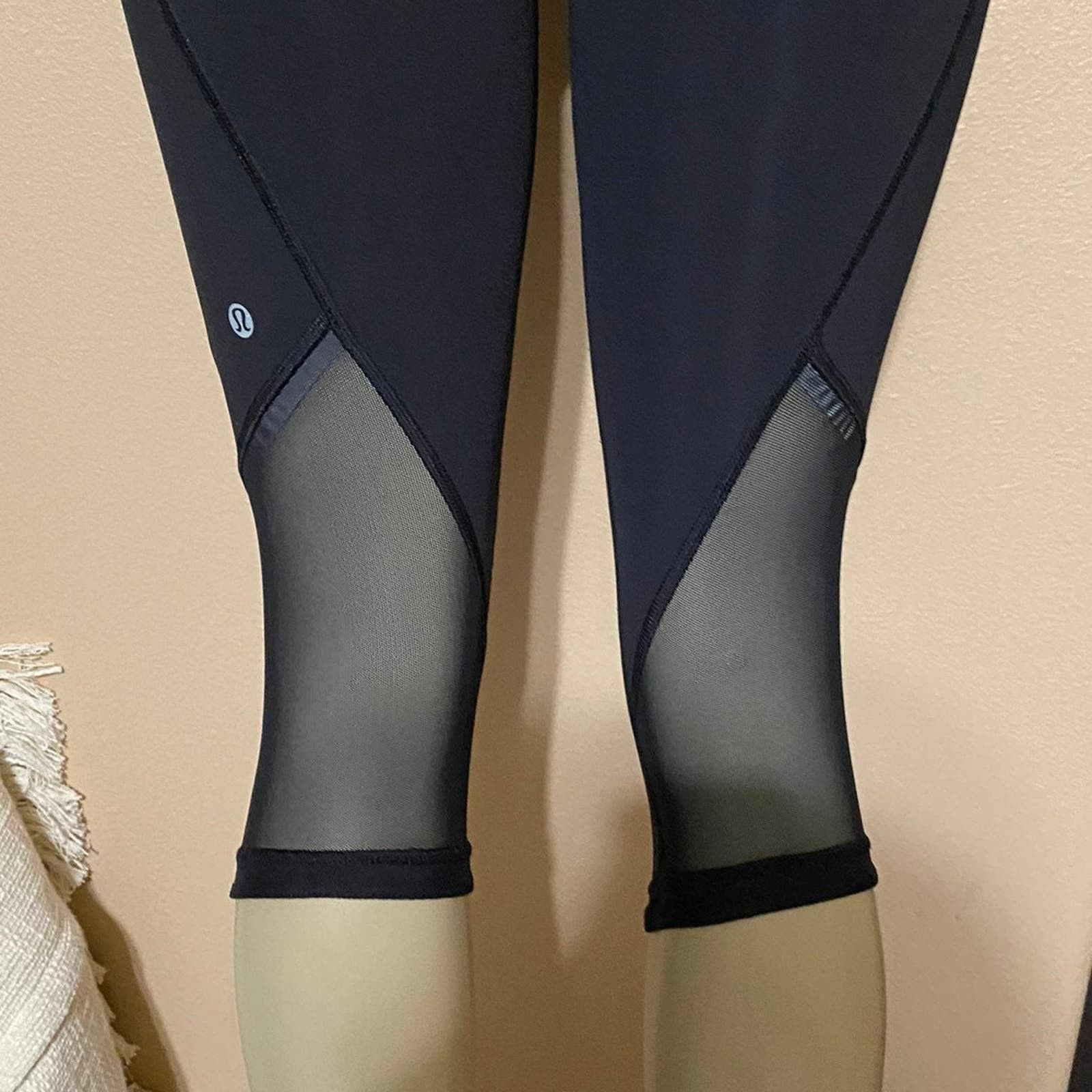 Lululemon lululemon leggings size 4 Size 27" / US 4 / IT 40 - 6 Thumbnail