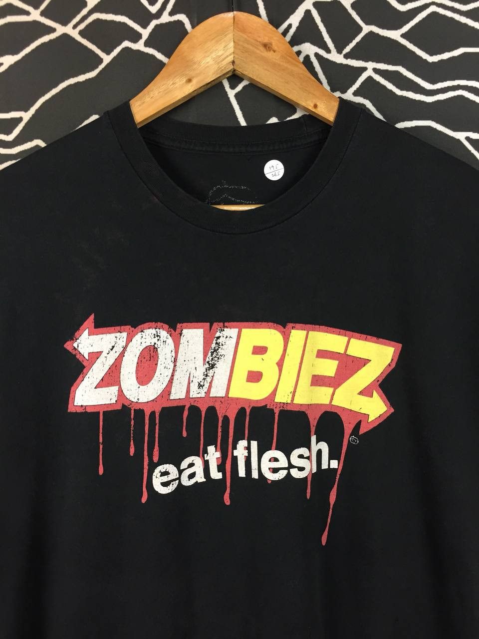 Vintage Goodie Two Sleeves Zombiez Eat Flesh Subway Parody Tee Size US M / EU 48-50 / 2 - 3 Thumbnail