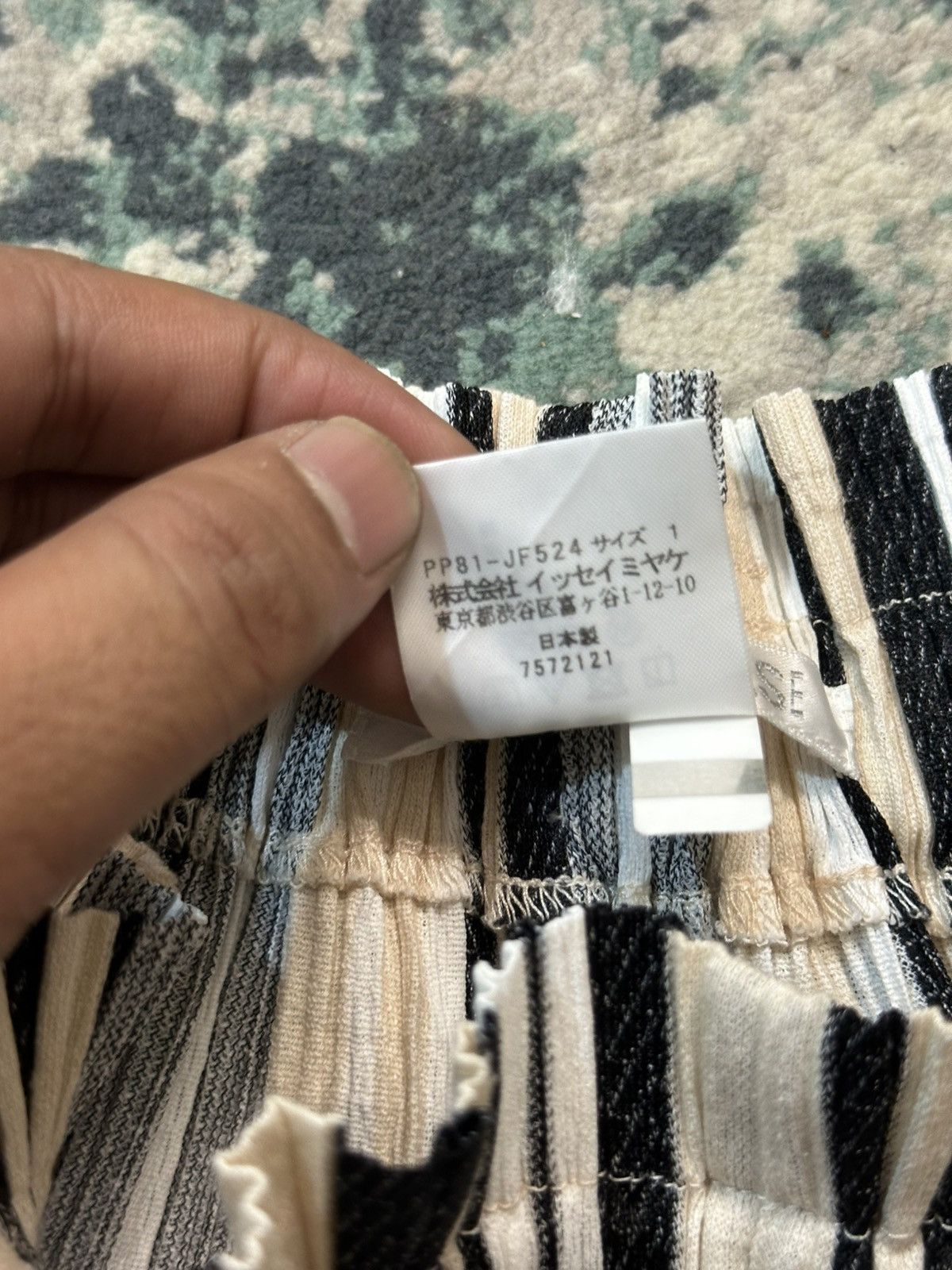Homme Plisse Issey Miyake Pleats Please Issey Miyake Vertical Stripe Pant Size US 34 / EU 50 - 14 Thumbnail