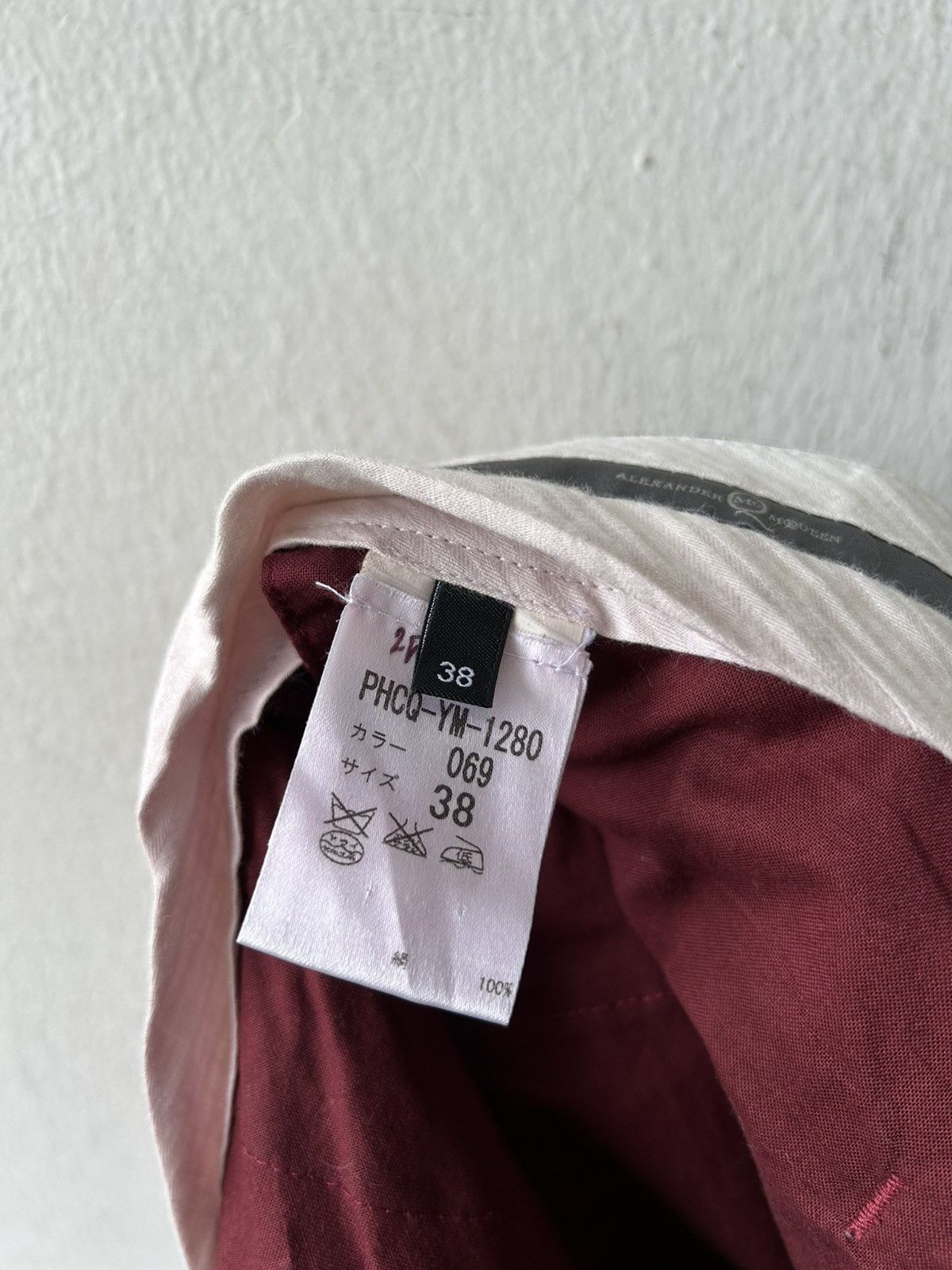 Alexander McQueen Alexander Mqueen Maroon Shorts Pants Size 27" / US 4 / IT 40 - 19 Thumbnail