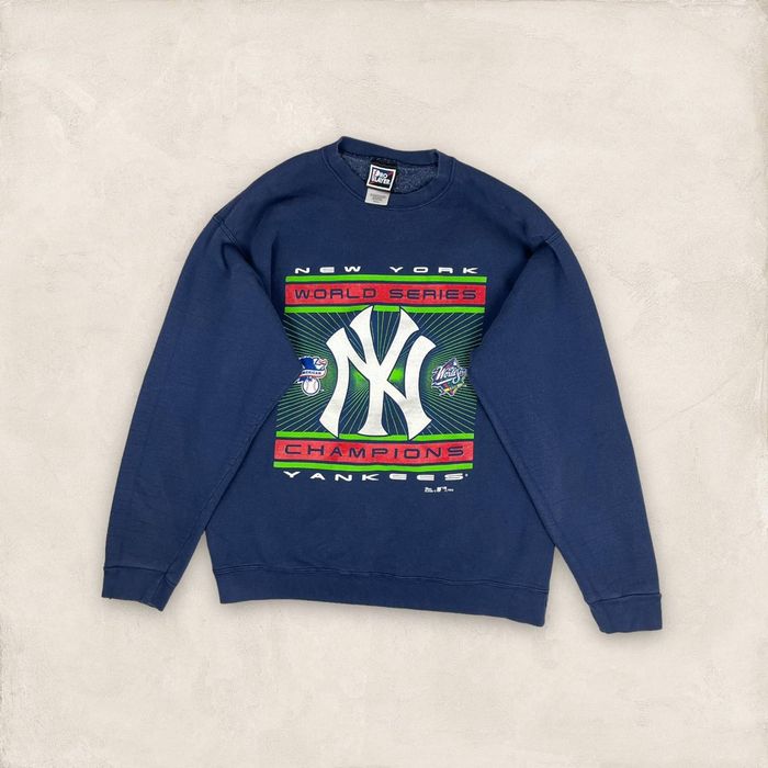 Vintage 90’s New York Yankees long sleeve top 🩵 main image 0