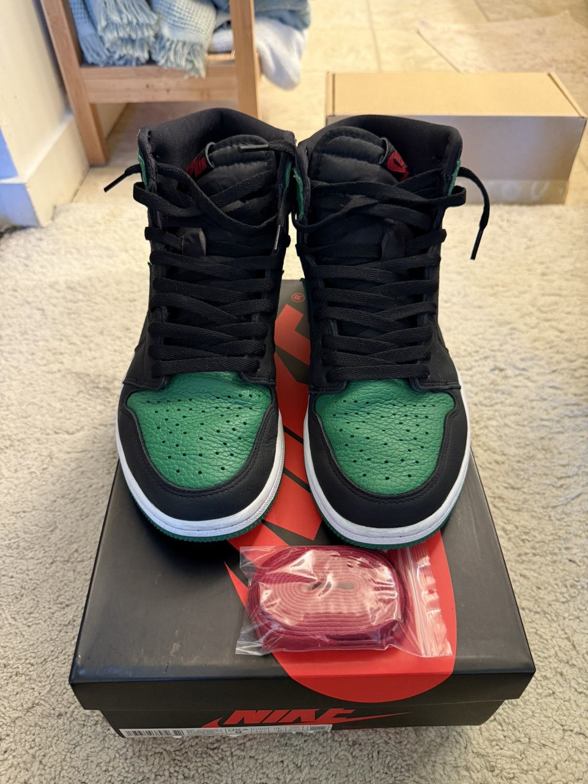 Nike Air Jordan 1 Retro OG High - Pine Size US 9 / EU 42 - 3 Thumbnail