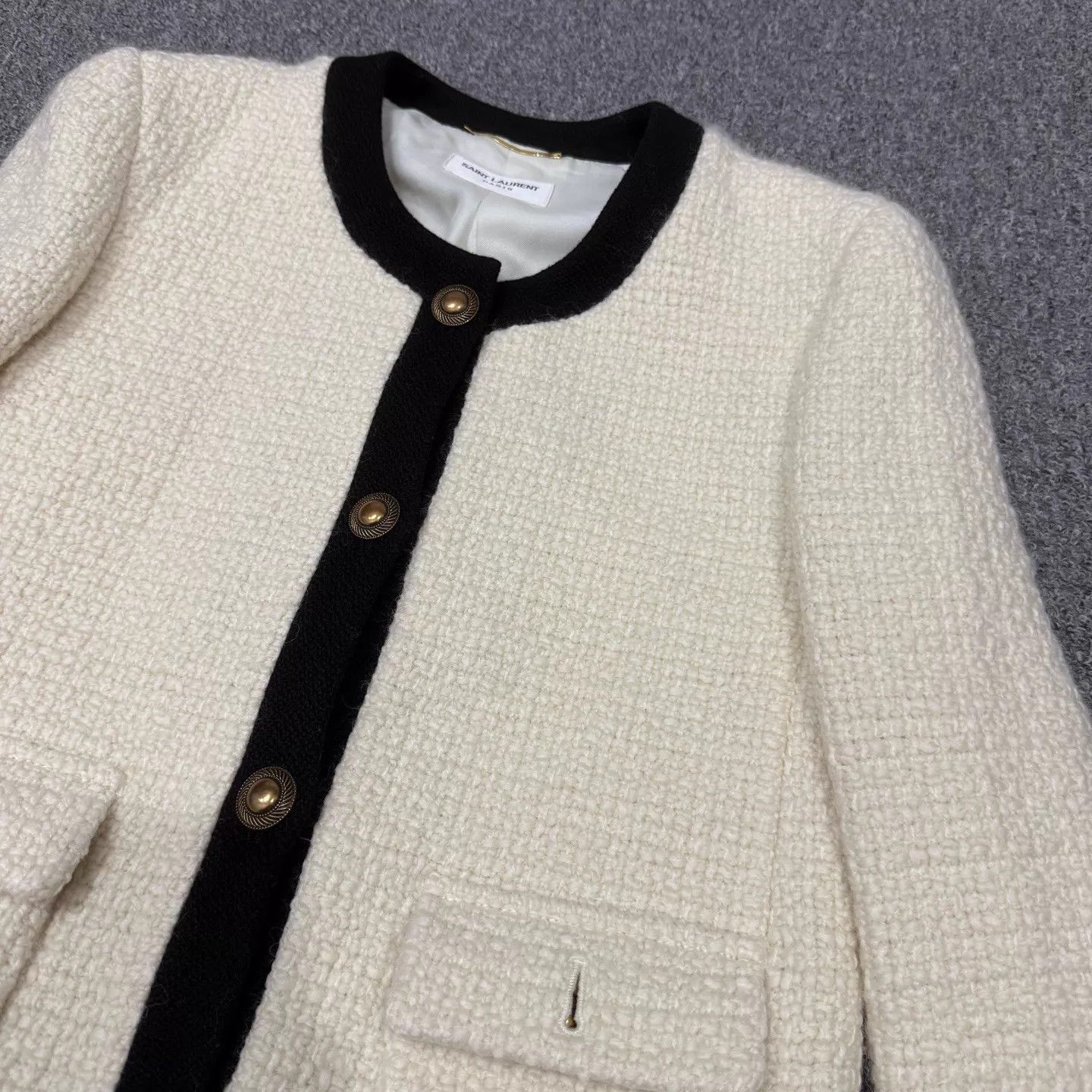 Saint Laurent Paris Saint Laurent Ivory Gold Button Tweed Cardigan 38 99 New Size XS / US 0-2 / IT 36-38 - 3 Thumbnail