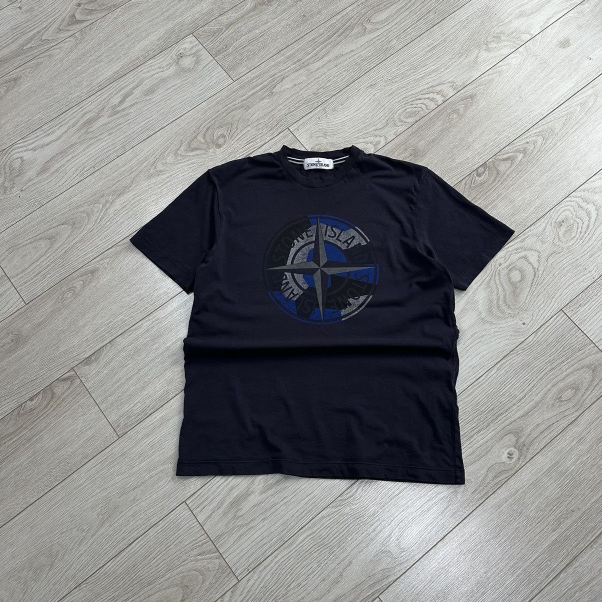 Stone Island Stone Island Bog Logo Navy T Shirt Size US L / EU 52-54 / 3 - 1 Thumbnail