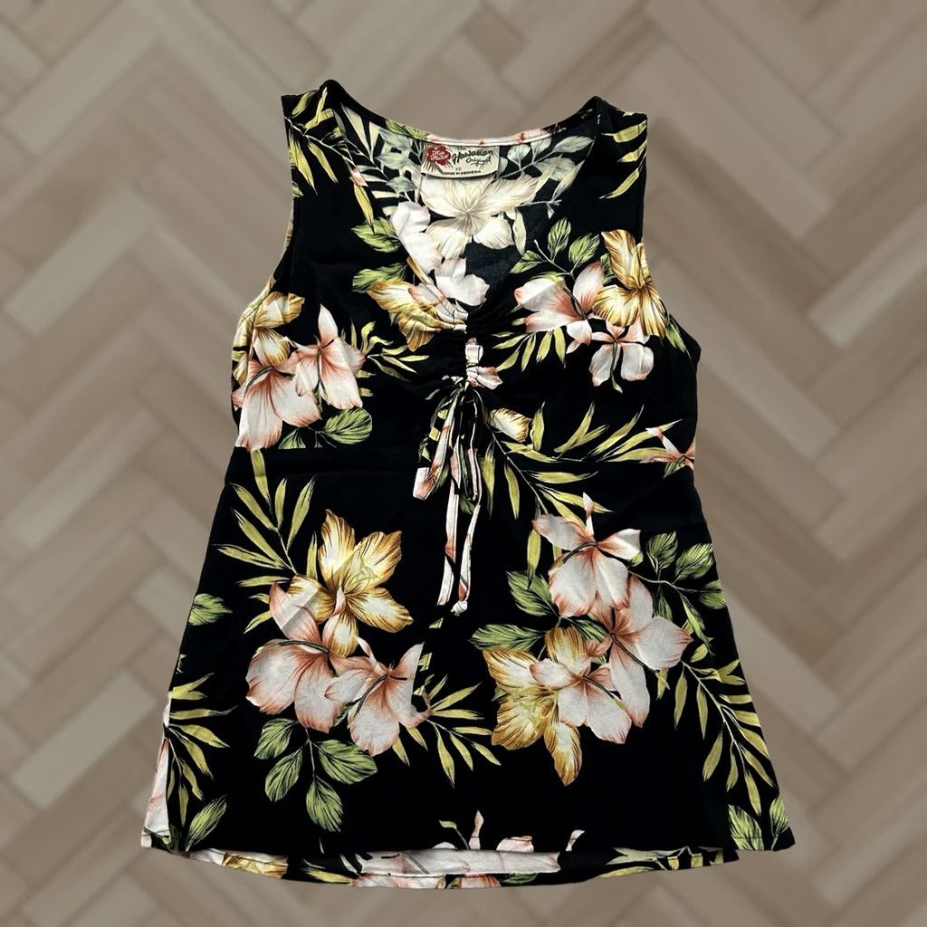 Hilo Hattie Hilo Hattie Sleeveless Floral Hawaiian Shirt Women's XS Black Tank Hawaiian Floral XS Women Sleeveless Shirt Women Black Size XS / US 0-2 / IT 36-38 - 1 Thumbnail