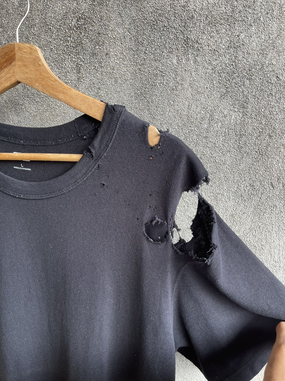 Lemaire × Uniqlo RARE🔥LEMAIRE x UNIQLO🔥Thrashed Sun Faded Black Tshirt Size US L / EU 52-54 / 3 - 6 Thumbnail