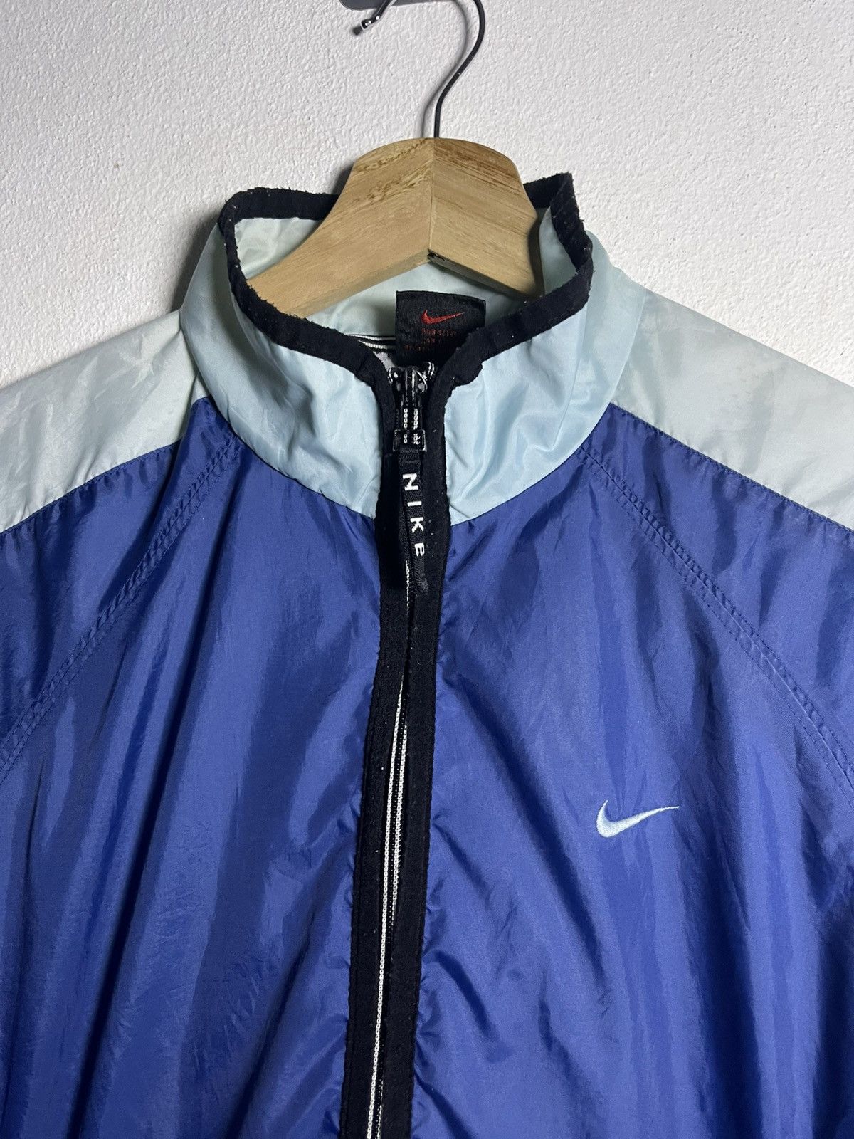 Nike Vintage NIKE Windbreaker . Size M Size US M / EU 48-50 / 2 - 6 Thumbnail