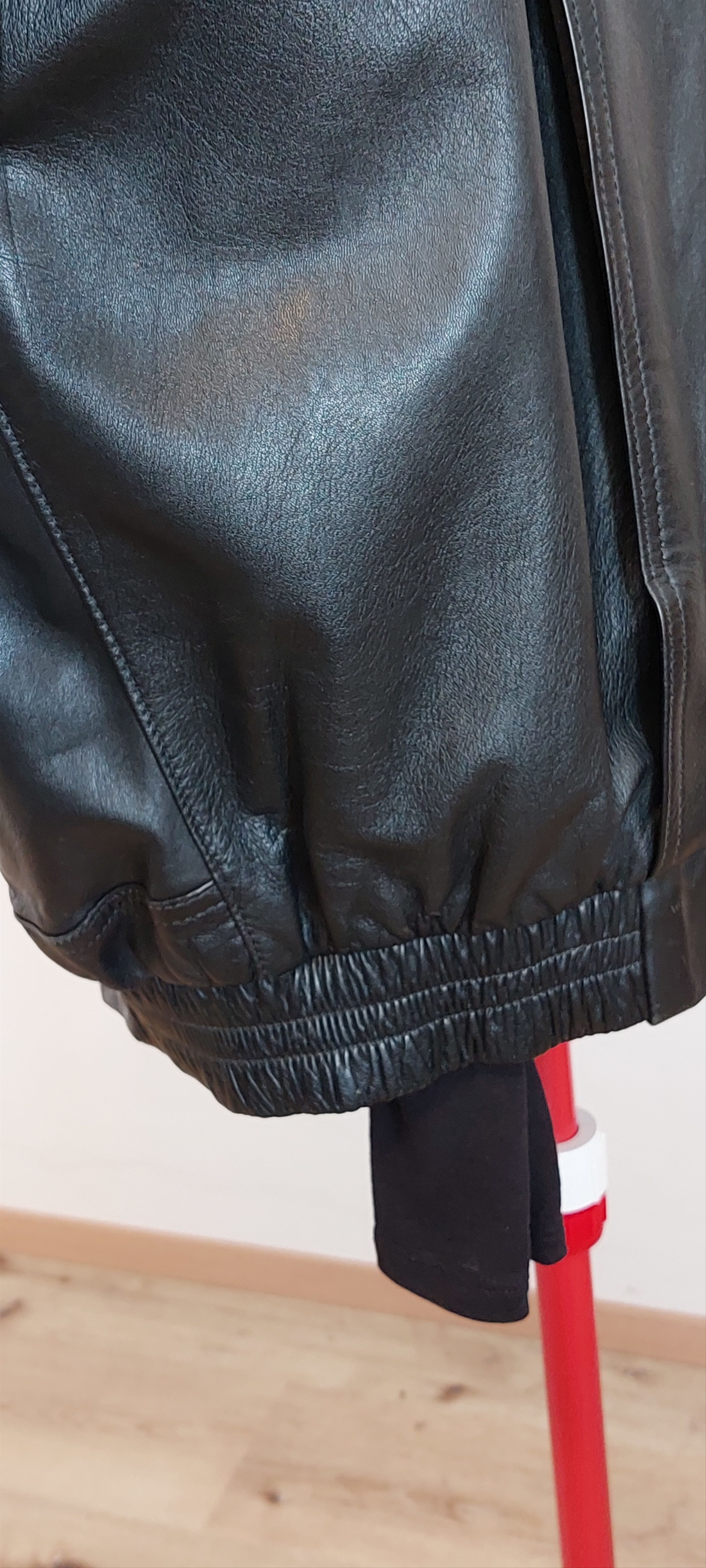 Vintage Vintage Italian Leather Bomber Jacket L Size US L / EU 52-54 / 3 - 11 Thumbnail
