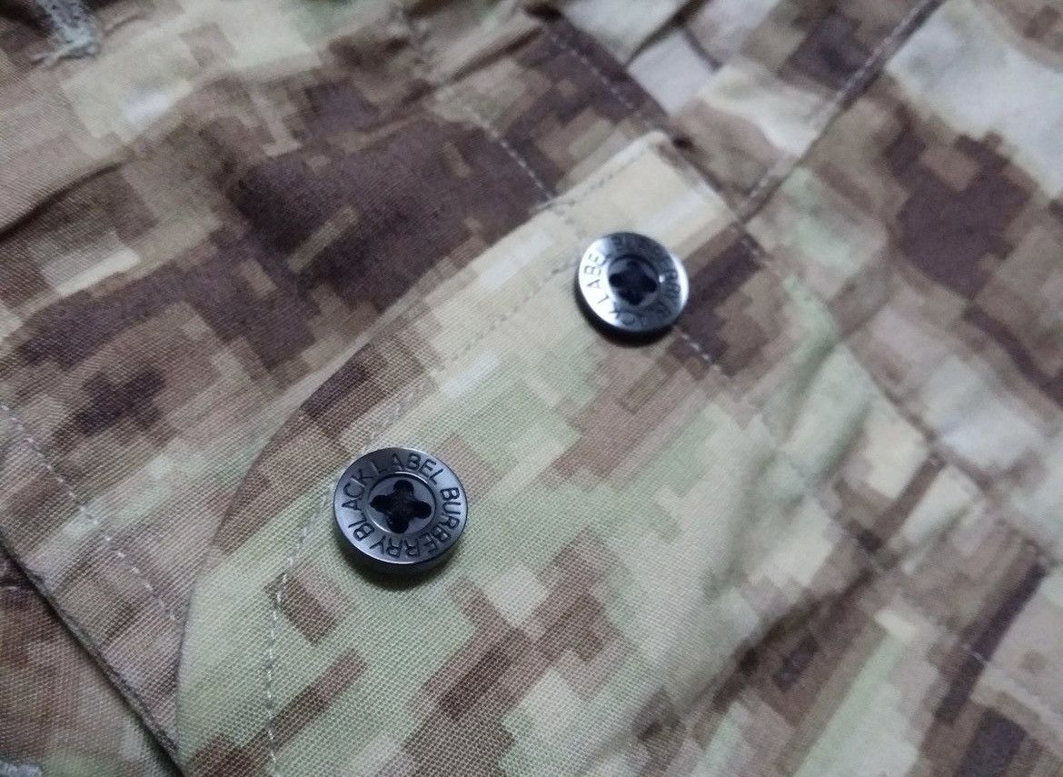 Burberry AUTHENTIC BURBERRY BLACK LABEL CAMO LONG SLEEVE SHIRT Size US L / EU 52-54 / 3 - 4 Thumbnail