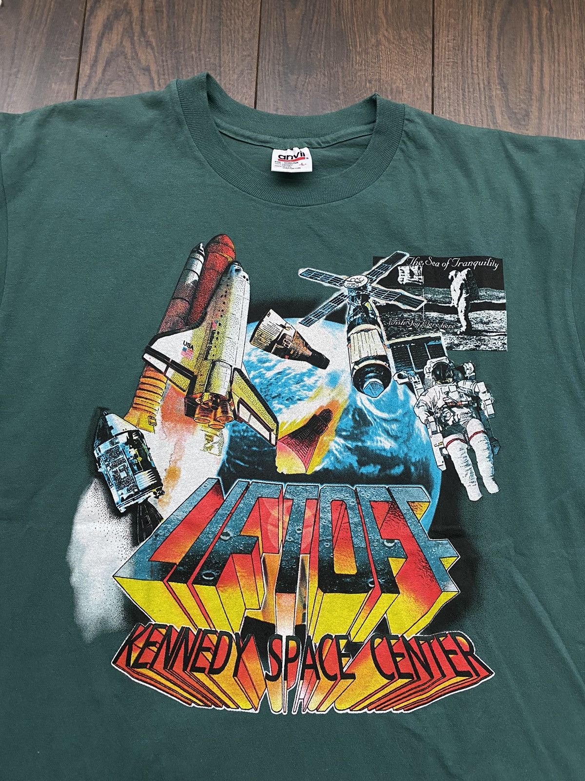 Vintage Vintage NASA Kennedy Space Center 1990 Tee Shirt Size US L / EU 52-54 / 3 - 3 Thumbnail