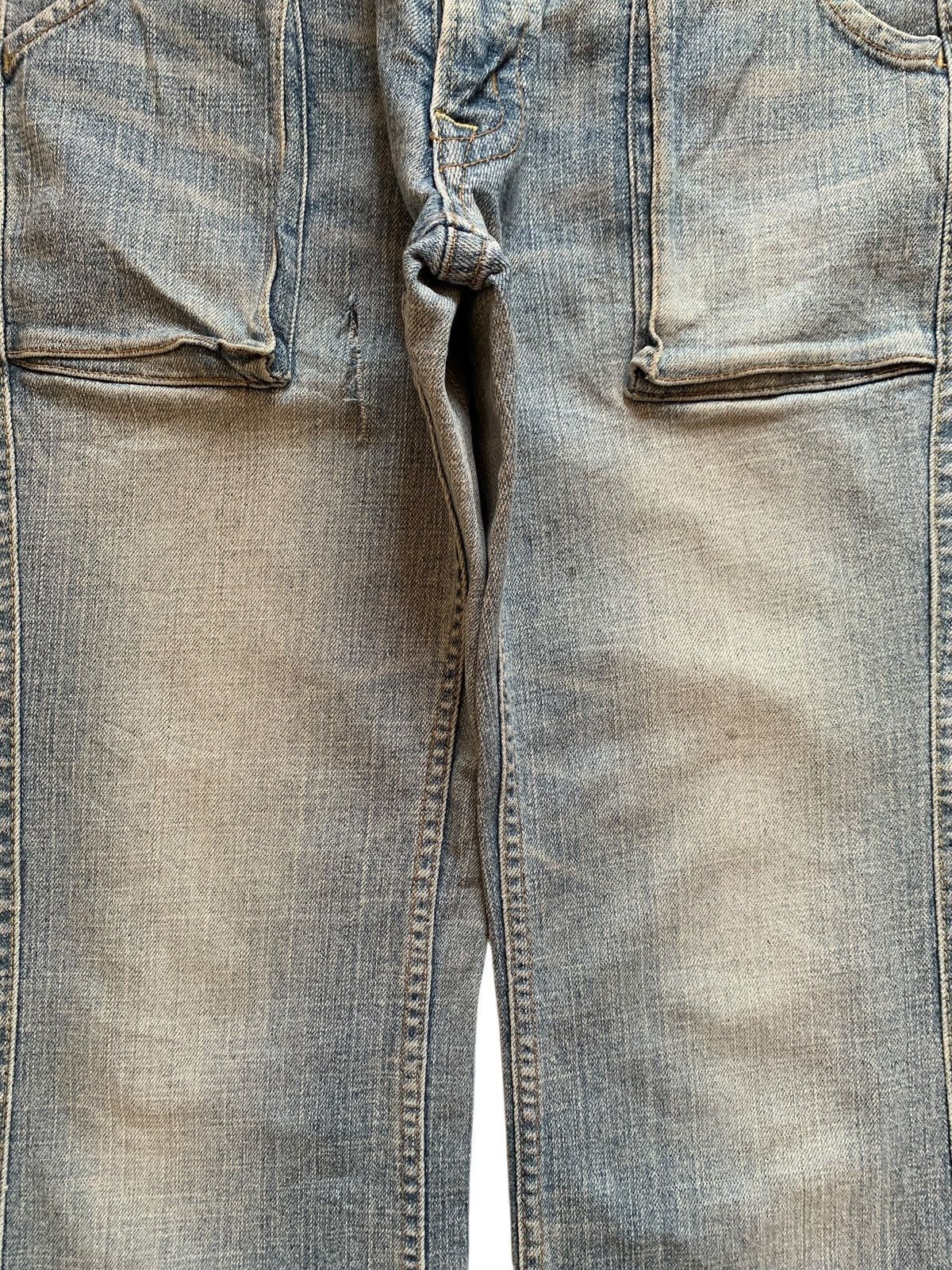 Japanese Brand Vintage Japanese Brand Faded Wash Fatigue Flare Jeans Size 27" / US 4 / IT 40 - 5 Thumbnail