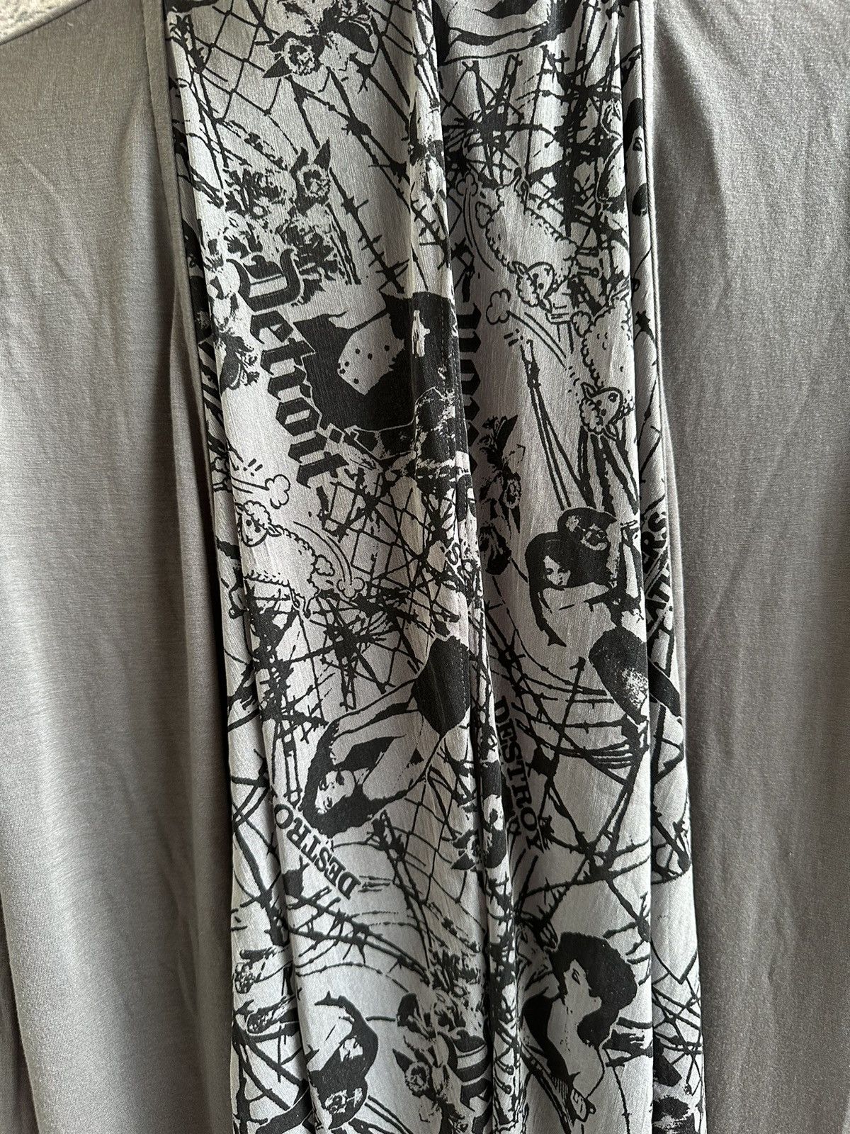 Hysteric Glamour HYSTERIC GLAMOUR DESTROY ALL MONSTERS SUDDEN DEATH CARDIGAN Size US M / EU 48-50 / 2 - 5 Thumbnail