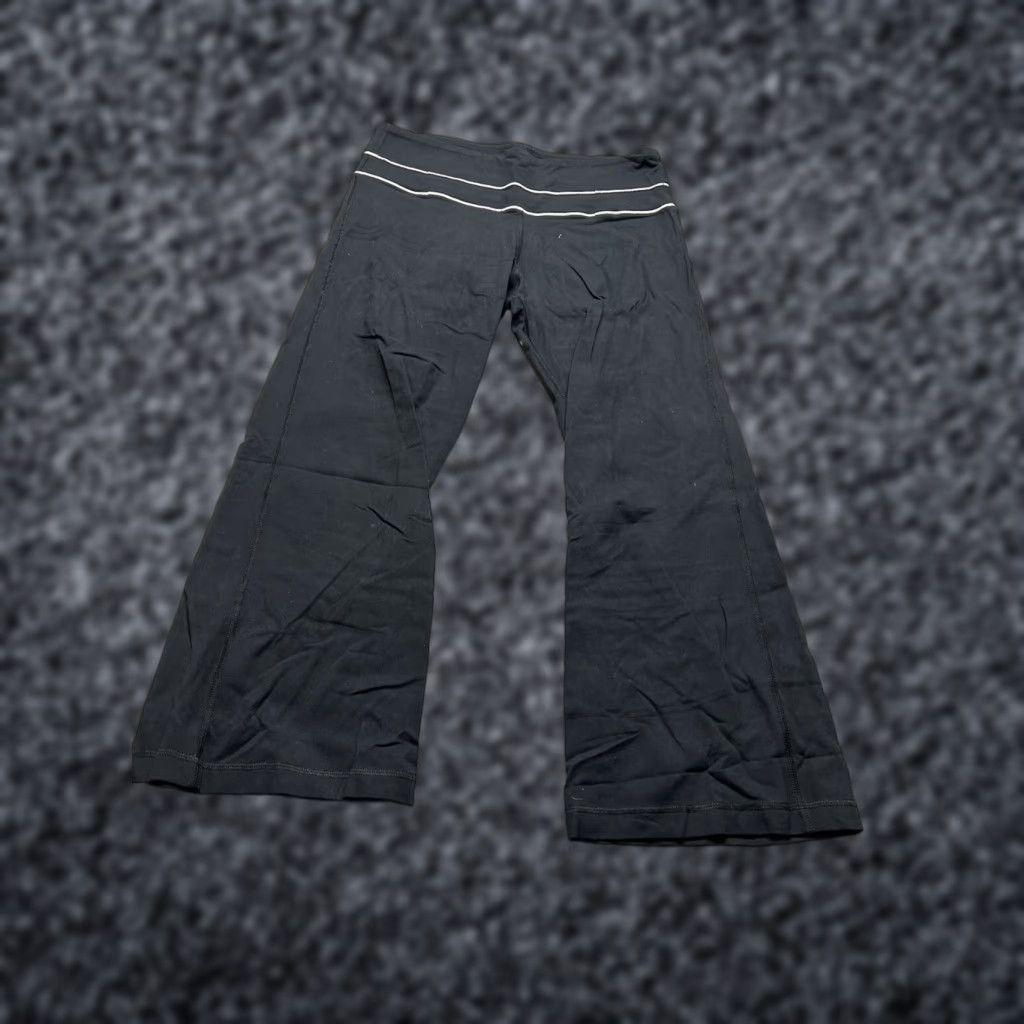 Lululemon LULULEMON Gather & Crow Crop Leggings Women’s 6 Gray 23” Black 26 in Waist XS? No — keep as is Size 28" / US 6 / IT 42 - 1 Thumbnail