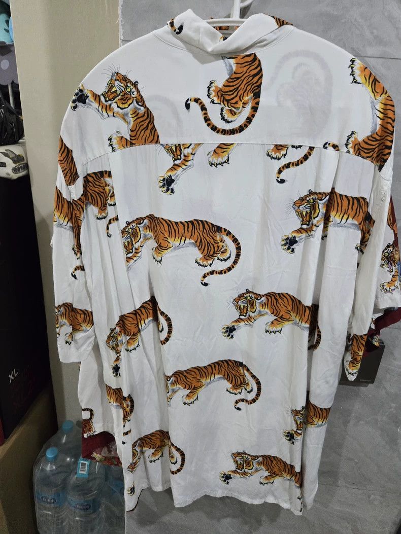 Wacko Maria Wacko maria Tiger Artificial Silk Shirt Officially Guarant Size US XL / EU 56 / 4 - 2 Thumbnail
