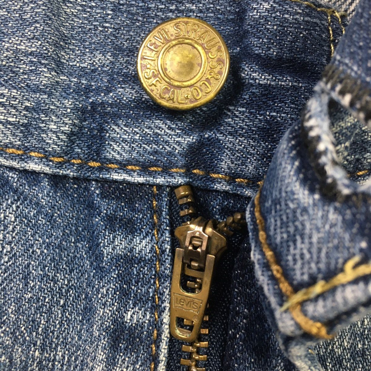 Levi's Distressed Levis 569 Vintage Style Jeans Size US 36 / EU 52 - 9 Thumbnail