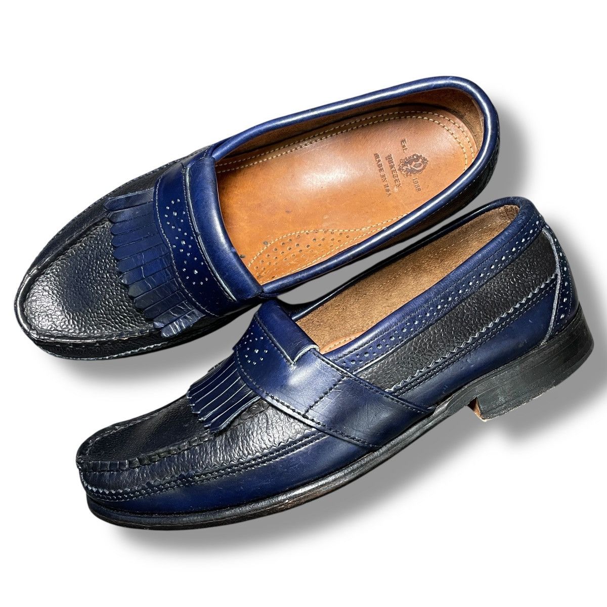 Yuketen VINTAGE Yuketen Kiltie Two-tone Blue/Black Leather Loafers Size US 10 / EU 43 - 2 Thumbnail