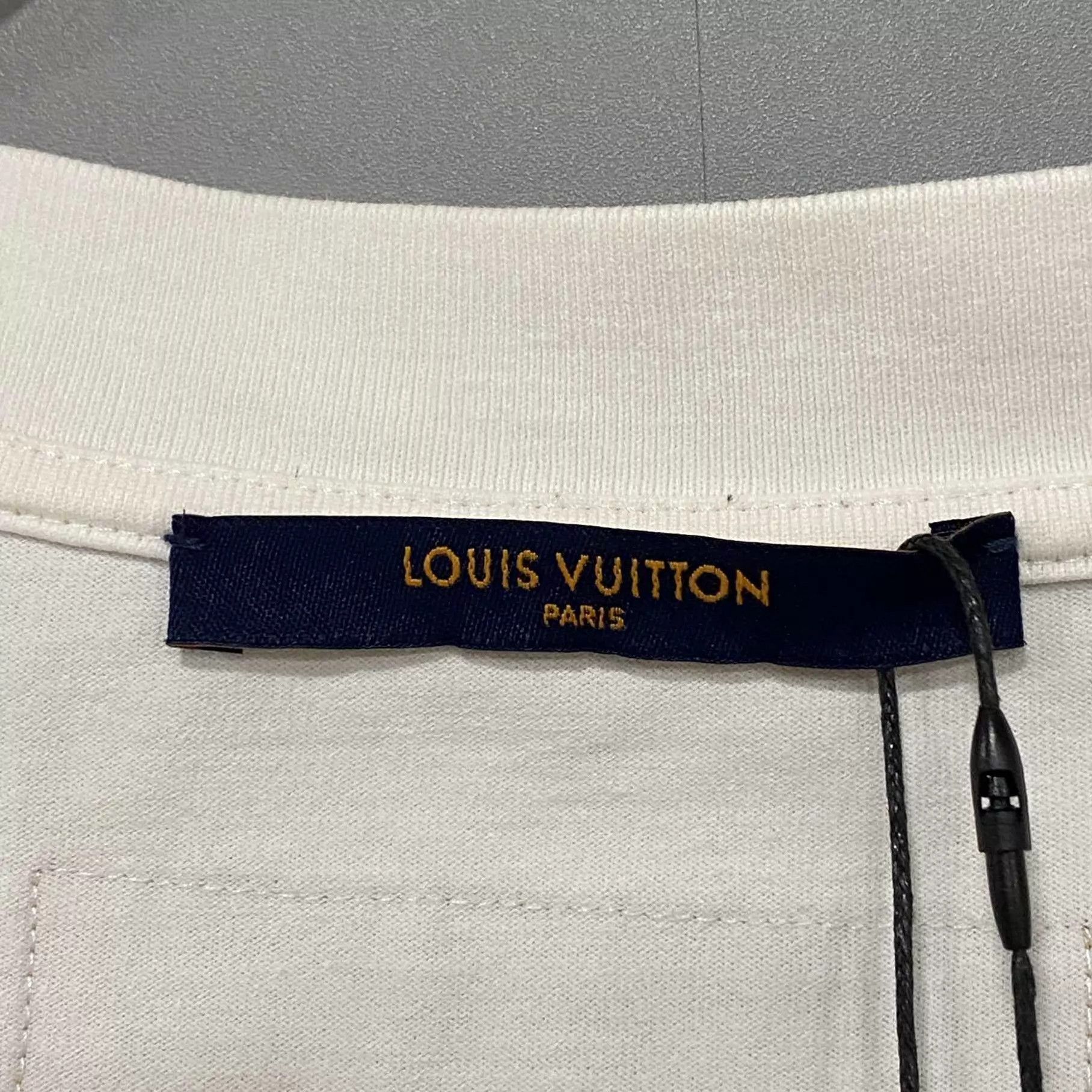 Louis Vuitton LV Twisted Logo 95 New XXL T-shirt Size US XXL / EU 58 / 5 - 5 Thumbnail