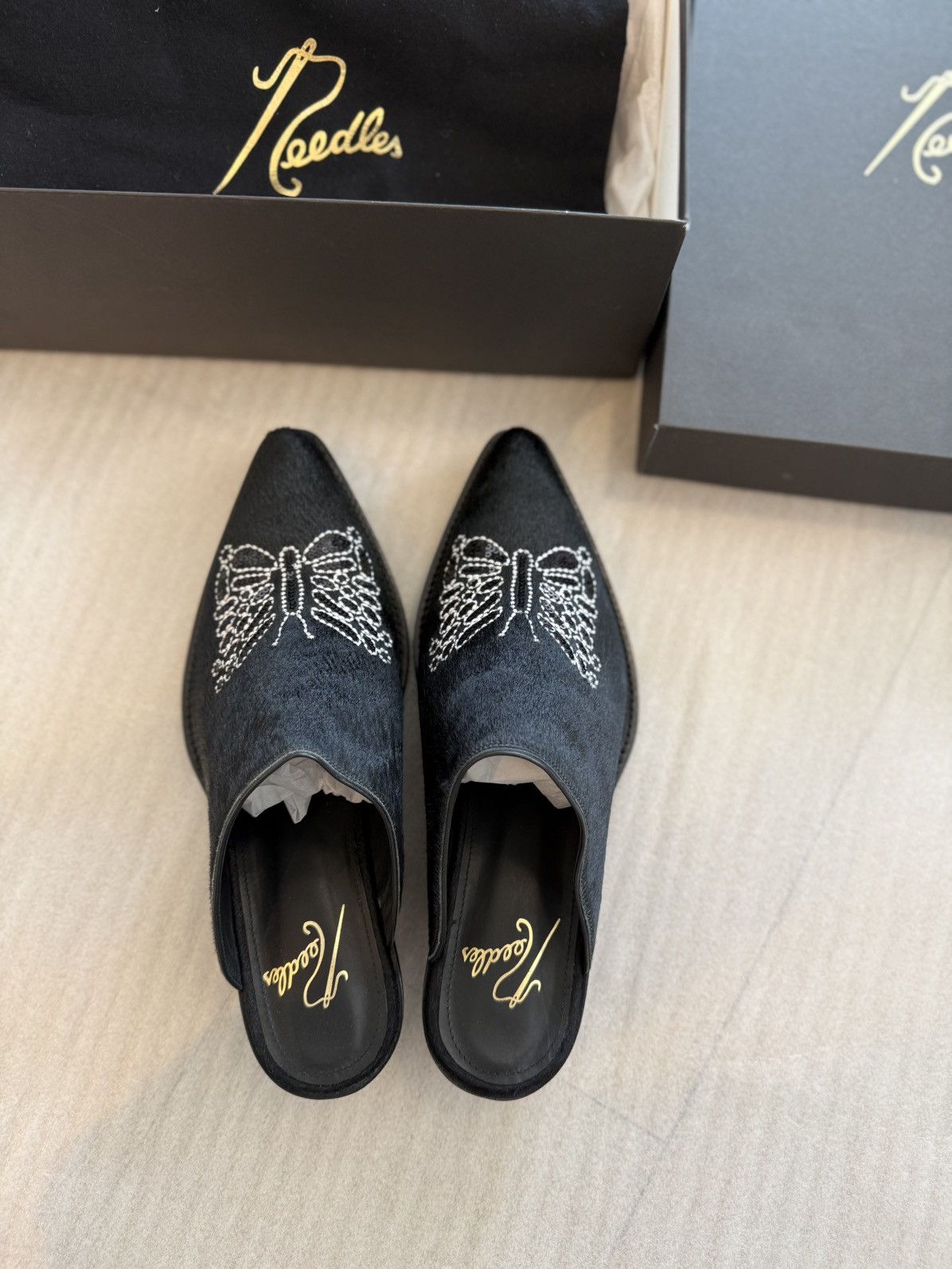 Needles Needles Papillion Embroidered Heeled Mules Pony Hair Size US 7.5 / EU 40-41 - 6 Thumbnail