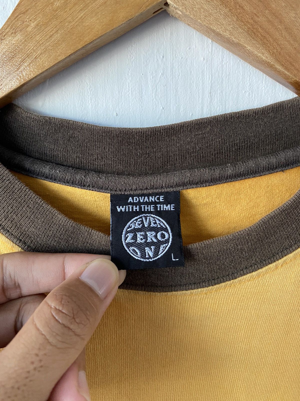 Japanese Brand × Vintage Seven Zero One T-shirt Size US M / EU 48-50 / 2 - 6 Thumbnail