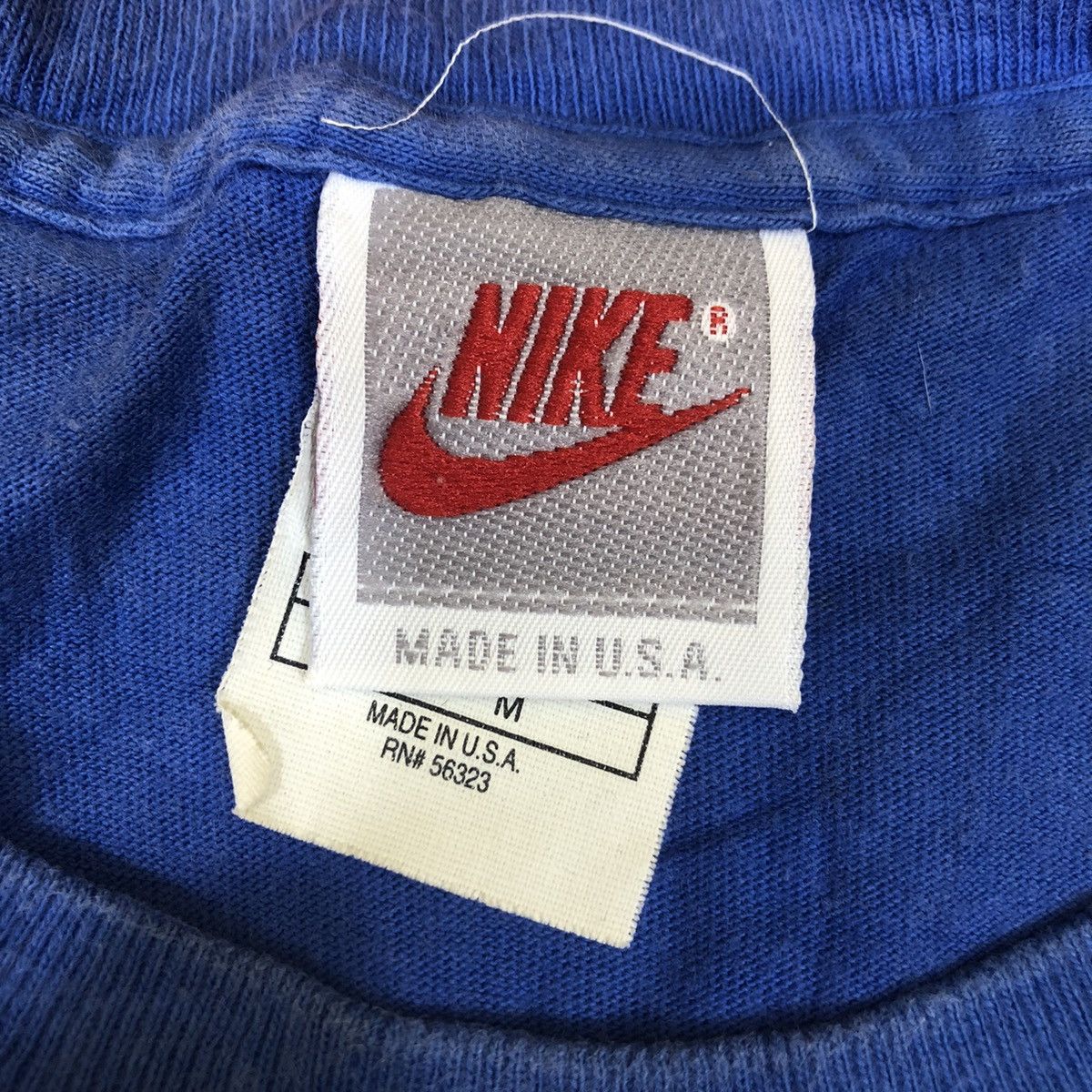 Nike Vintage 90’ NIKE CENTER SWOOSH Logo Made In USA Tee Shirt Size US M / EU 48-50 / 2 - 4 Thumbnail