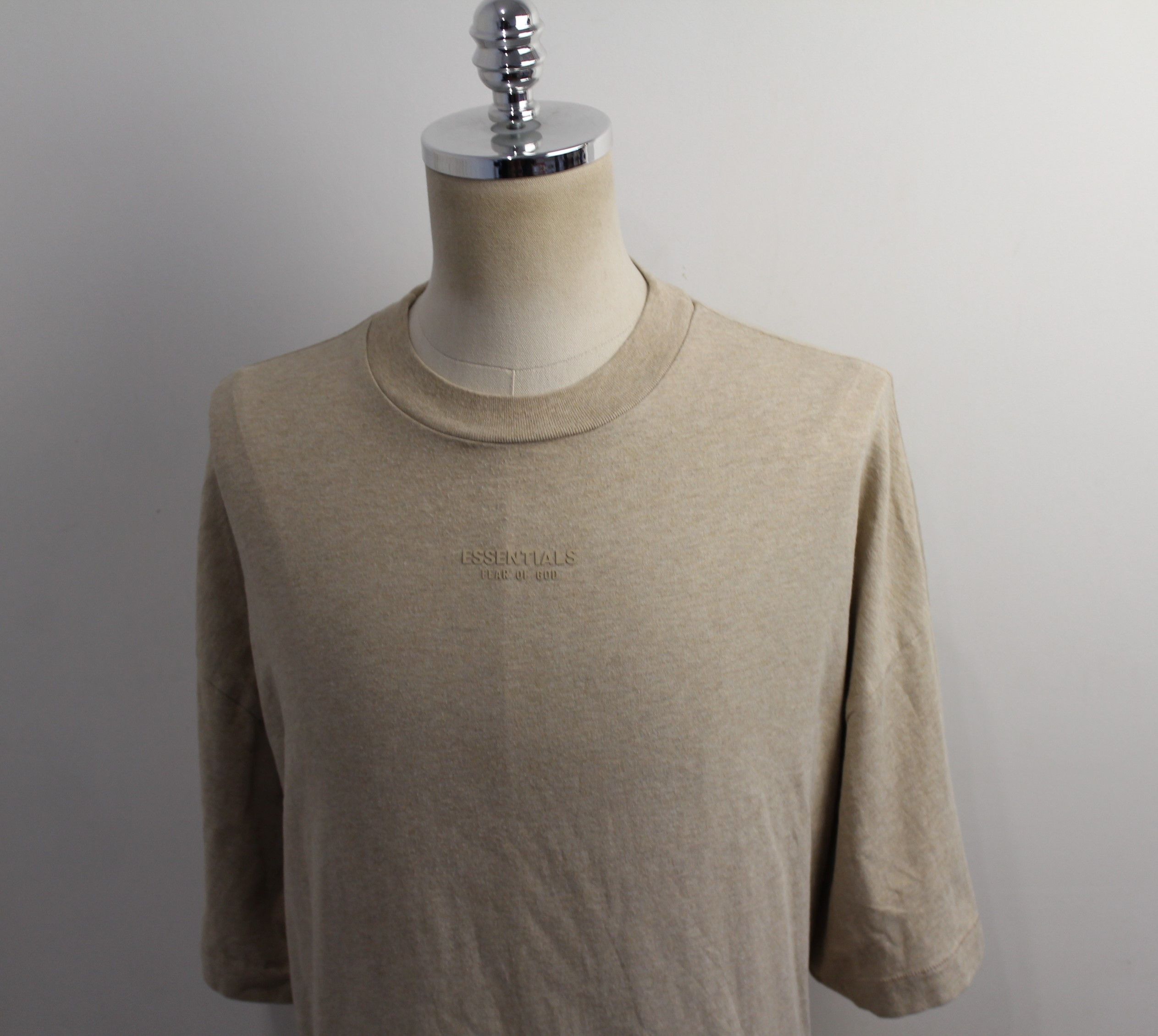 Essentials Essentials Fear of God Beige Oversized T-Shirt Size L Size US L / EU 52-54 / 3 - 3 Thumbnail