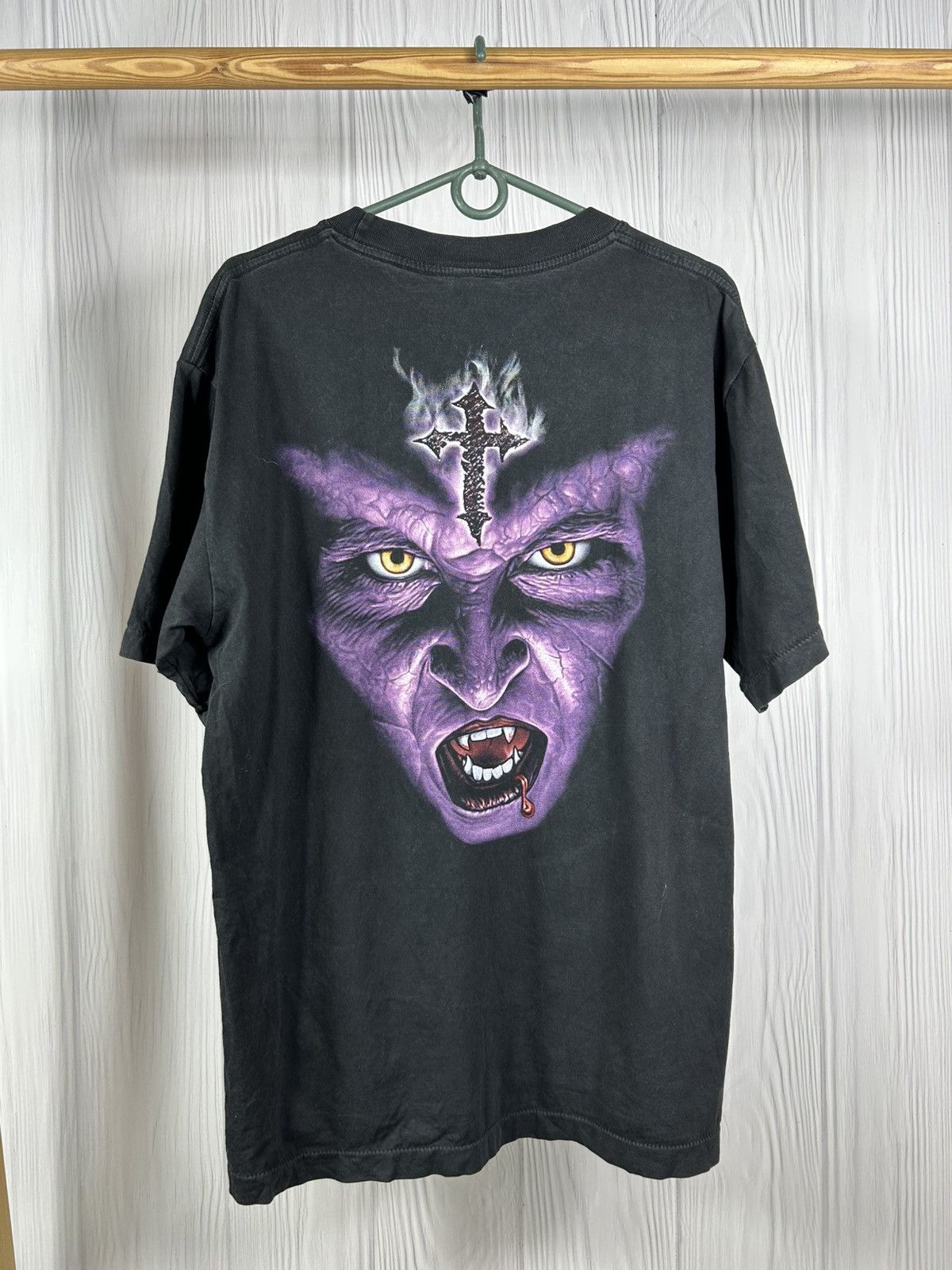 Vintage Vintage Y2K Devilish Vampire Blood Graphic Tee Demon Blood L Size US L / EU 52-54 / 3 - 2 Thumbnail