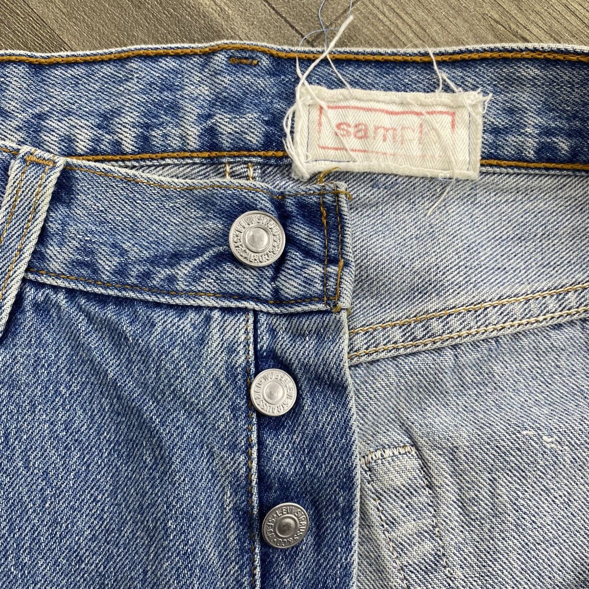 Levi's Vintage Clothing 1990s Vintage Levis 501 USA Sample Distressed Faded Jeans Size US 33 - 9 Thumbnail