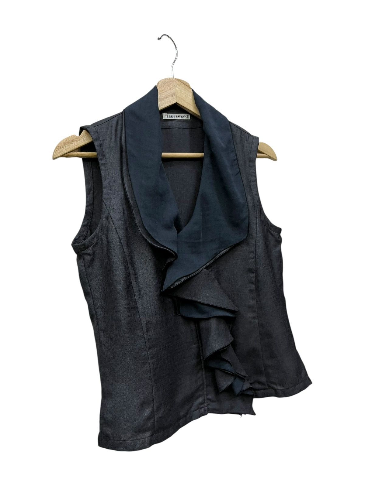 Issey Miyake 🔥ARCHIVE ISSEY MIYAKE RUFFLE VEST MADE IN JAPAN Size XS / US 0-2 / IT 36-38 - 5 Thumbnail