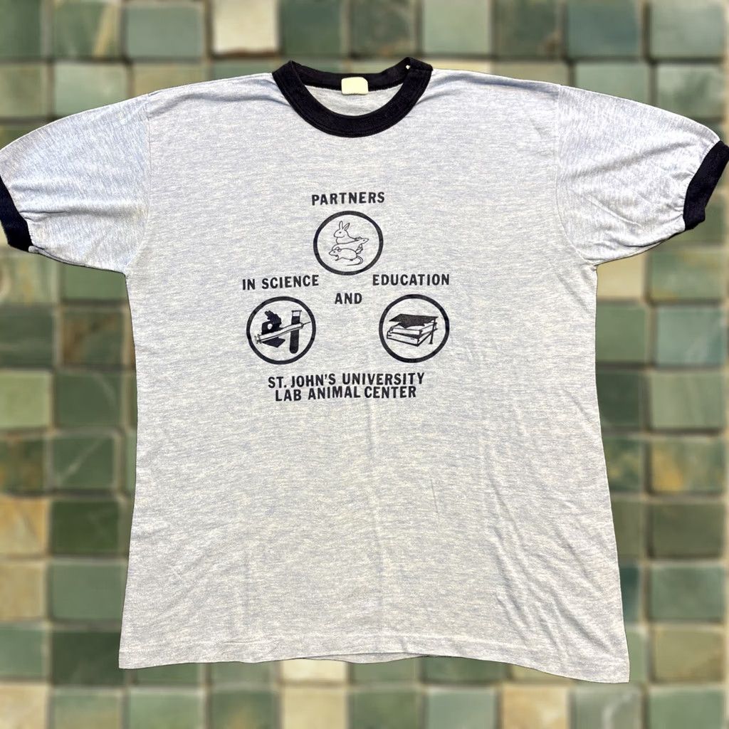 Vintage Vtg 90s Wear Guard T-Shirt College Science Fair St John’s University Animal Lab L USA Men Short Sleeve Blue Cotton Blend Crew Neck Size US L / EU 52-54 / 3 - 1 Thumbnail