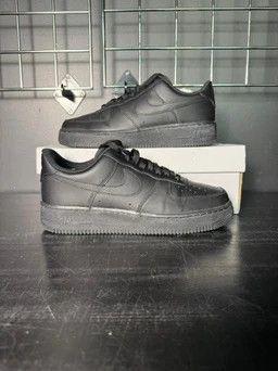 Nike Nike Air Force 1 Low '07 (Black) **PRE-OWNED** - Size 9 Size US 9 / EU 42 - 1 Thumbnail