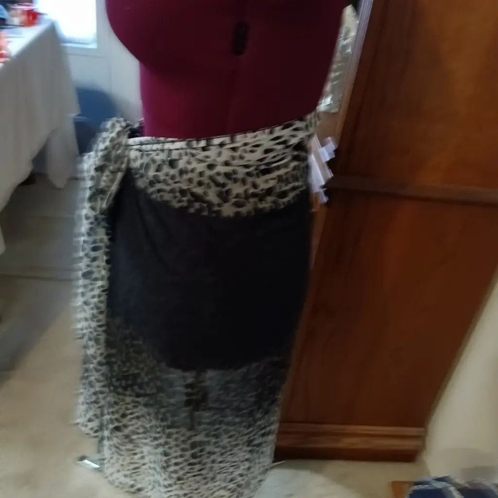 Chicos Chico’s Leopard Skirt Size 28" / US 6 / IT 42 - 4 Thumbnail