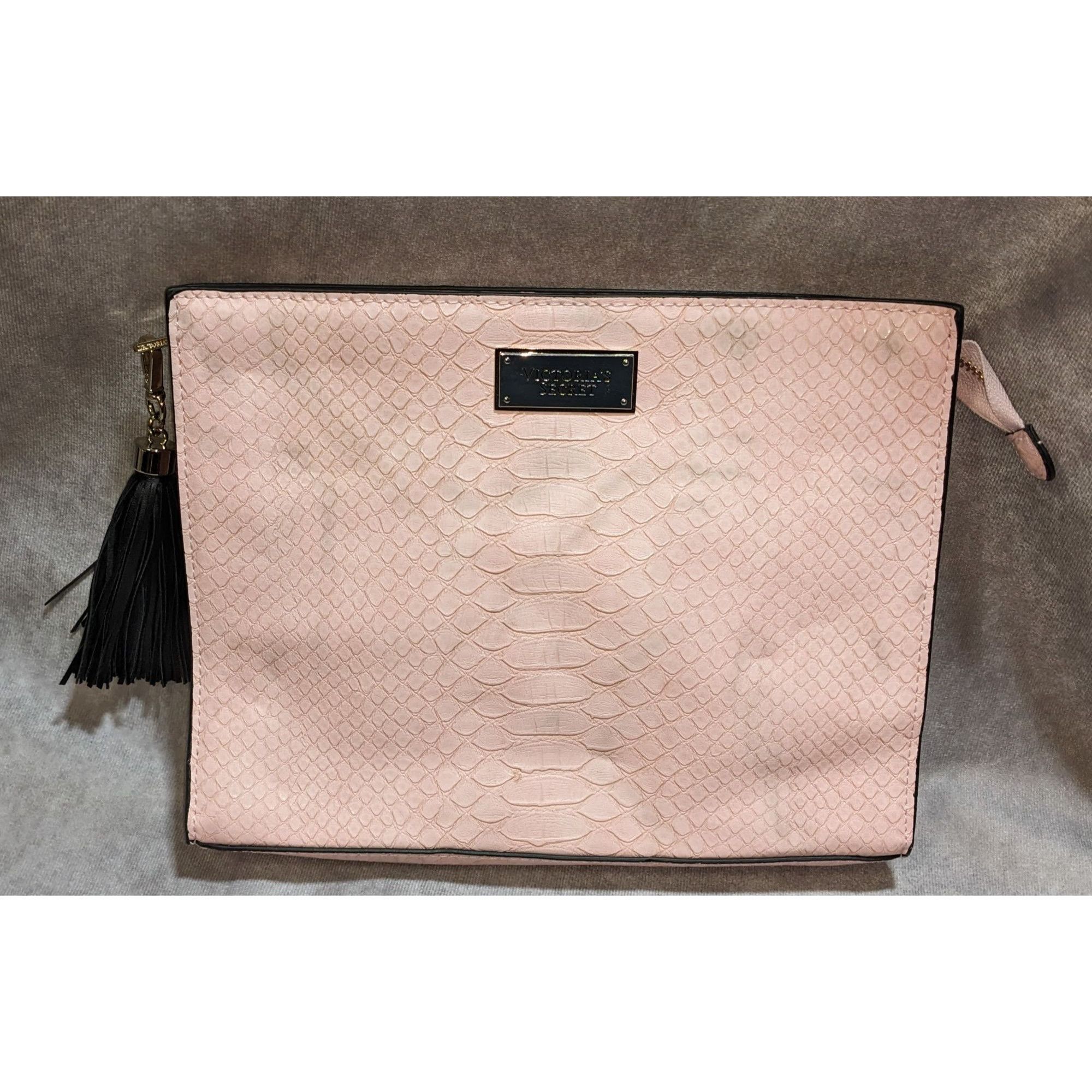 Victoria's Secret Victorias Secret Light Pink Faux Leather Snake Textured Zip Size ONE SIZE - 1 Thumbnail