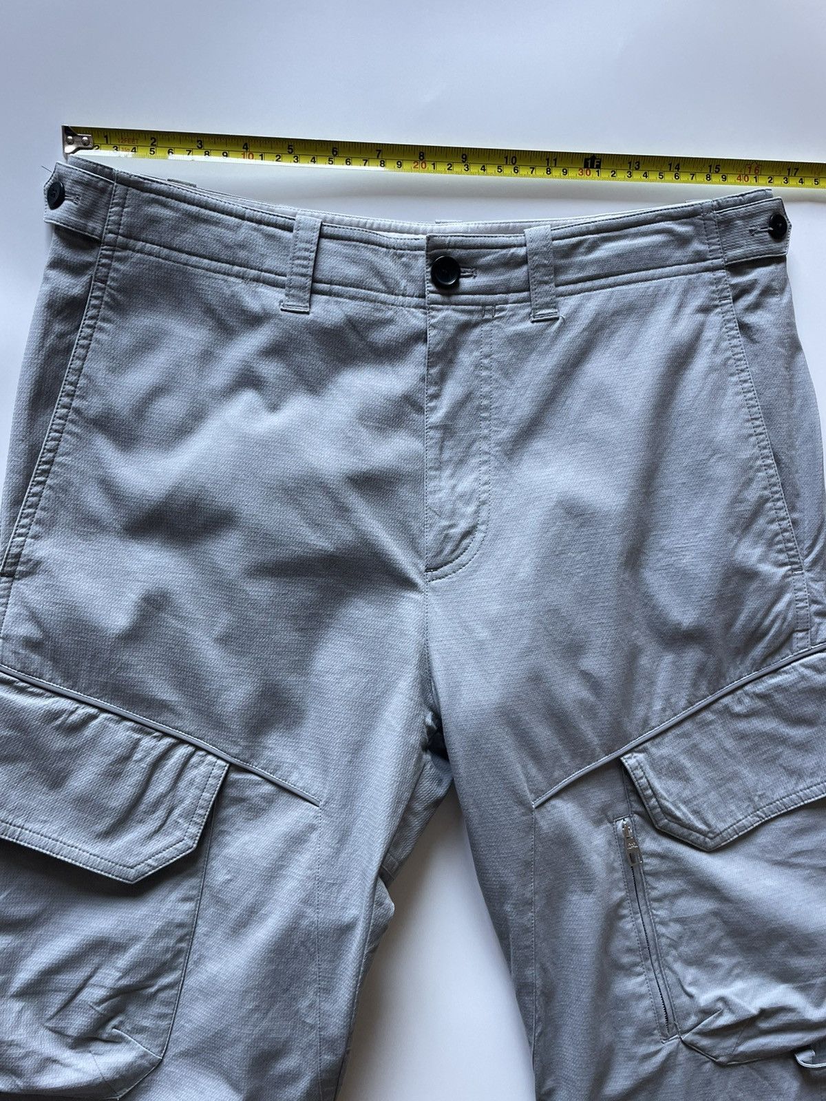 Louis Vuitton Louis Vuitton x Virgil Abloh Reflective Cargo Pants Size US 40 / EU 56 - 21 Thumbnail