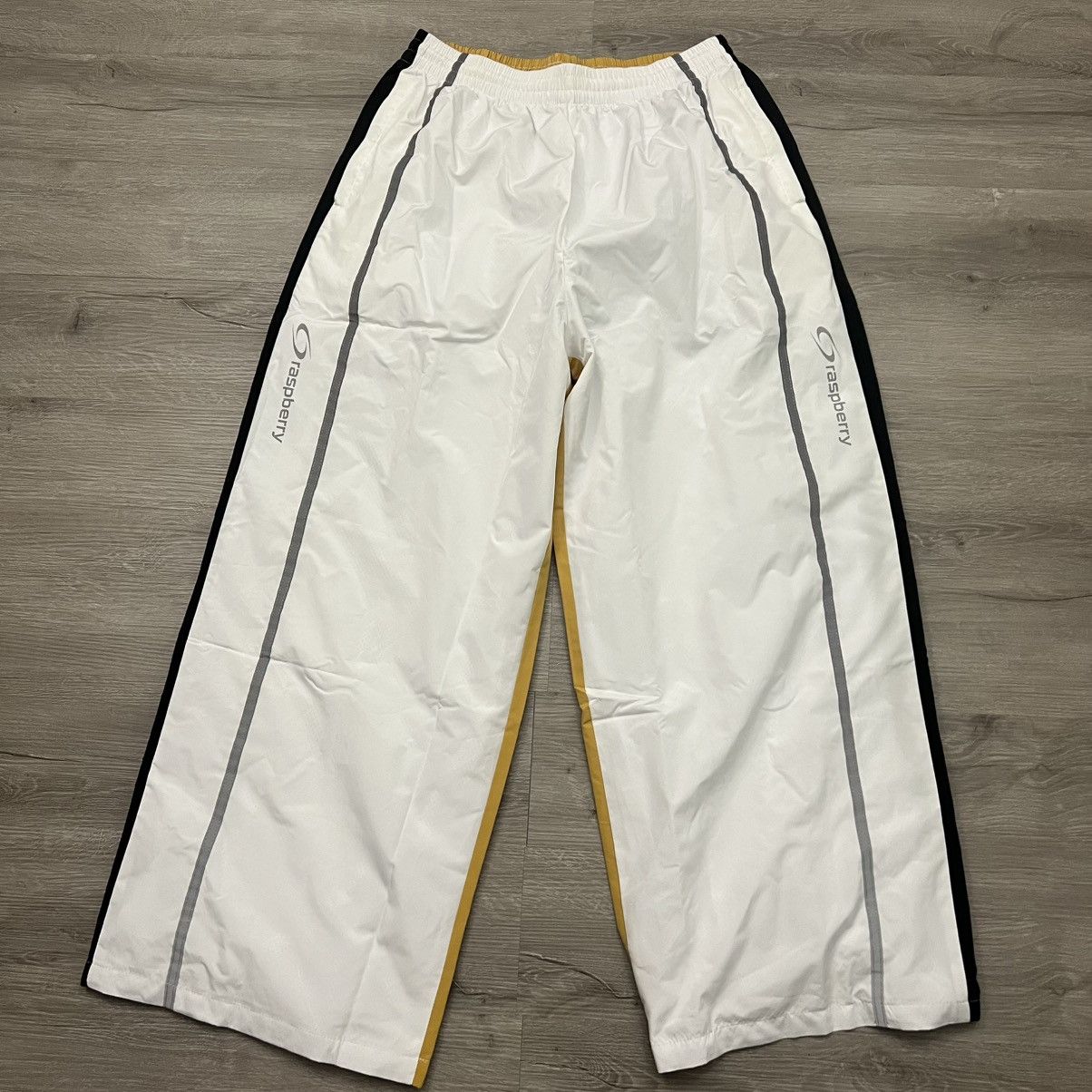 The GV Gallery GV Gallery Raspberry Hills Half Half Sweatpants Size US 32 / EU 48 - 2 Thumbnail
