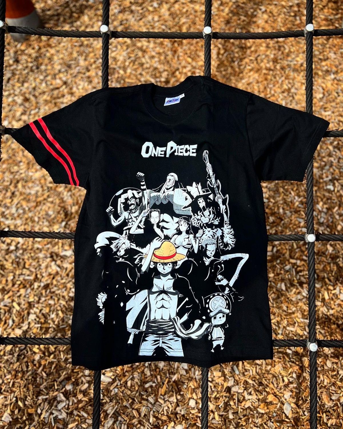 Anime One piece “straw hat” crew tee Size US XL / EU 56 / 4 - 1 Thumbnail