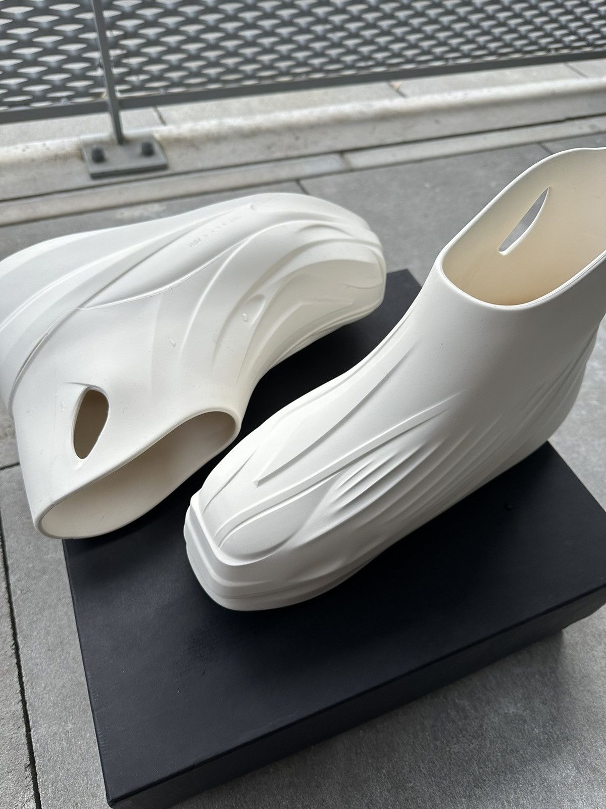 1017 ALYX 9SM × Alyx Alyx Mono Boots White Size US 10 / EU 43 - 3 Thumbnail