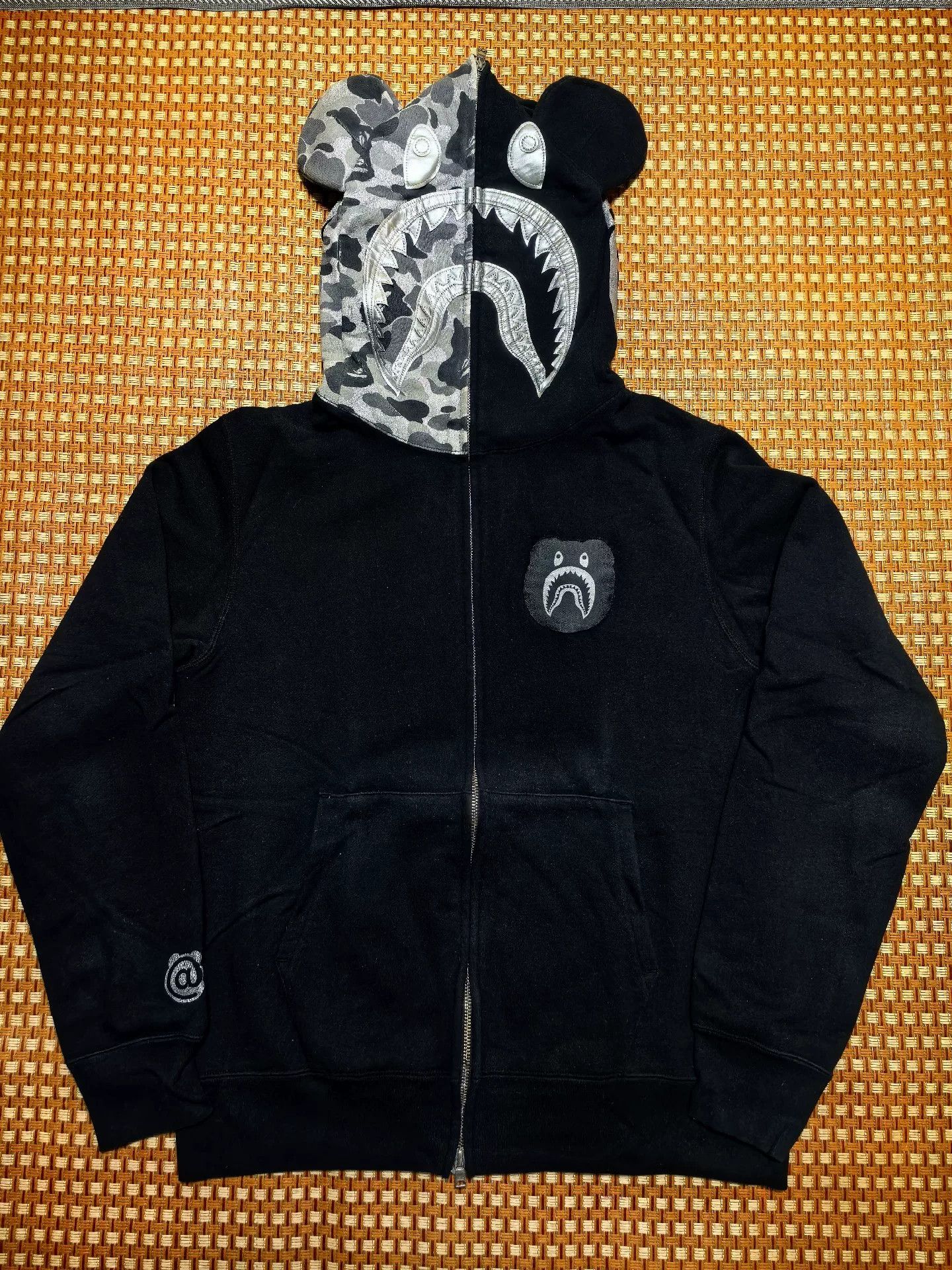 Bape Bape Multi Shark Sweatshirt Pullover Size US L / EU 52-54 / 3 - 1 Thumbnail
