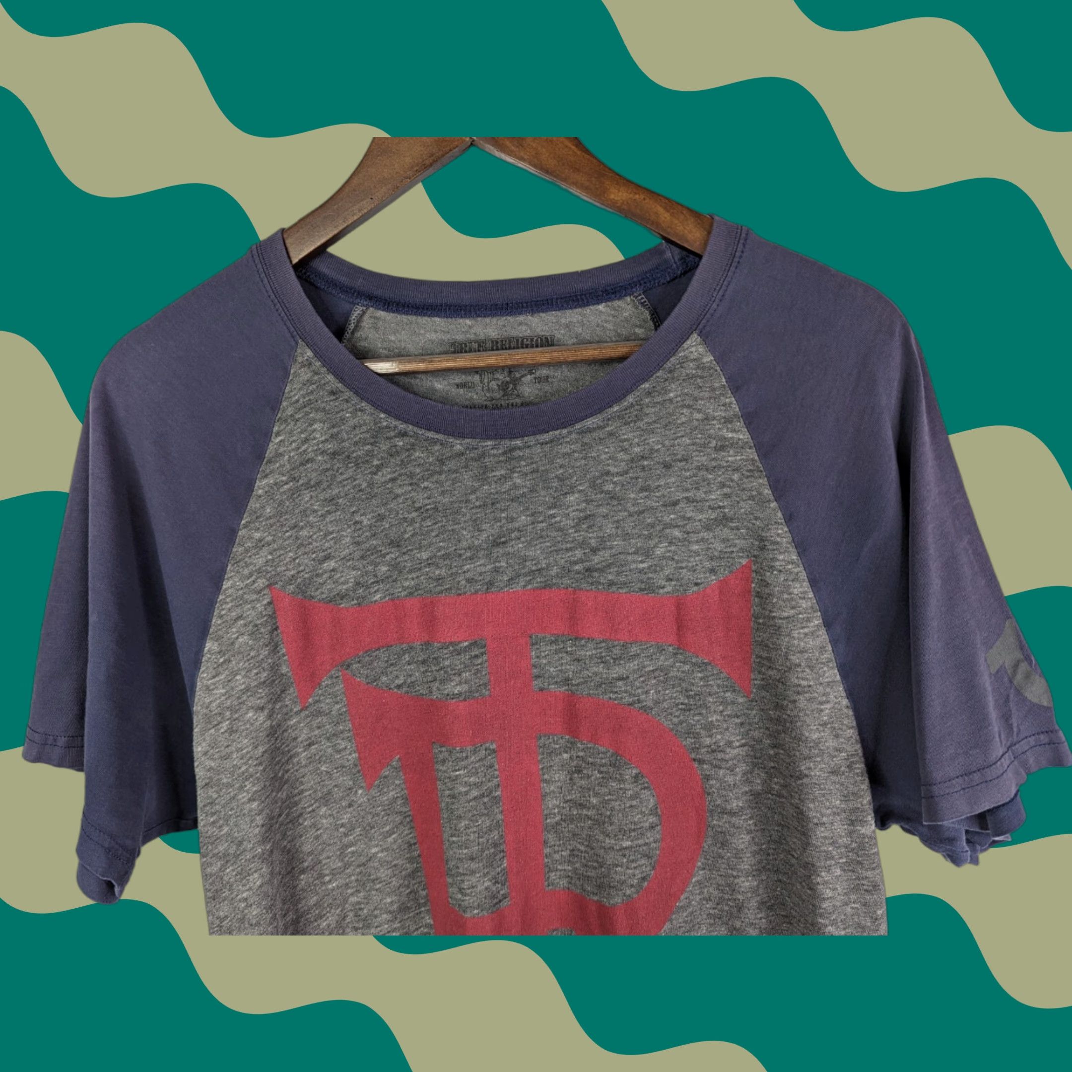True Religion True Religion T-Shirt Crew Neck Raglan Buddha Gray Blue Mens Large Size L Short Sleeve Cotton Knit Logo All Seasons Vintage No Size US L / EU 52-54 / 3 - 1 Thumbnail