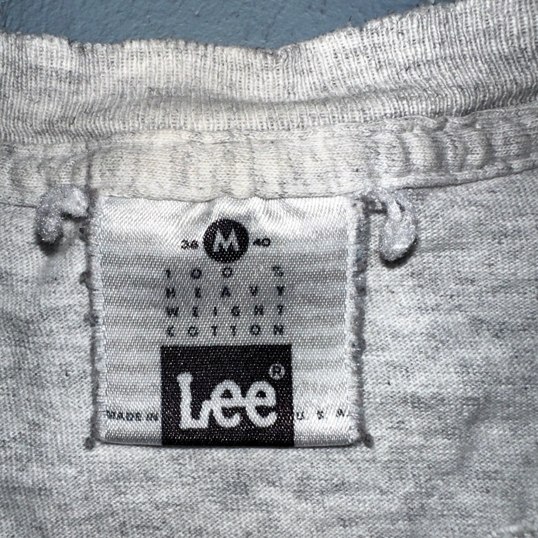 Lee VINTAGE Lee T-Shirt Men Medium Gray Fish Graphic 90s Alaska Halibut Kickin Butt Summer Fall Winter Spring Size US M / EU 48-50 / 2 - 5 Thumbnail