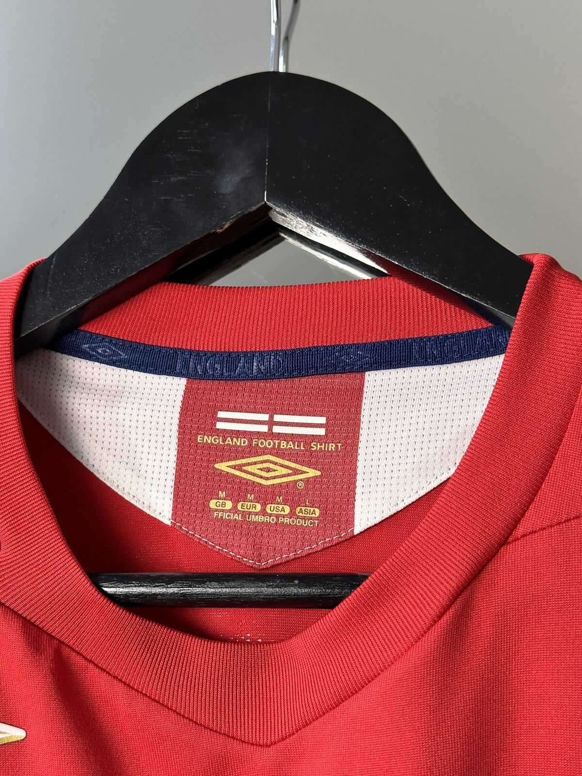 Umbro ENGLAND 2006 2008 AWAY FOOTBALL SHIRT SOCCER JERSEY WALCOTT Size US M / EU 48-50 / 2 - 8 Thumbnail
