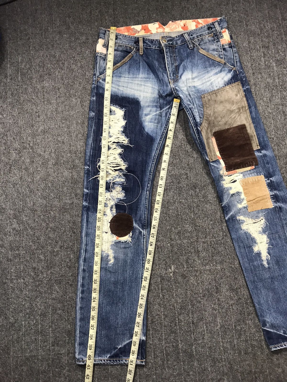 Takeo Kikuchi Takeo Kikuchi Japanese Brand Distressed Patchworks Denim Size US 32 / EU 48 - 12 Thumbnail
