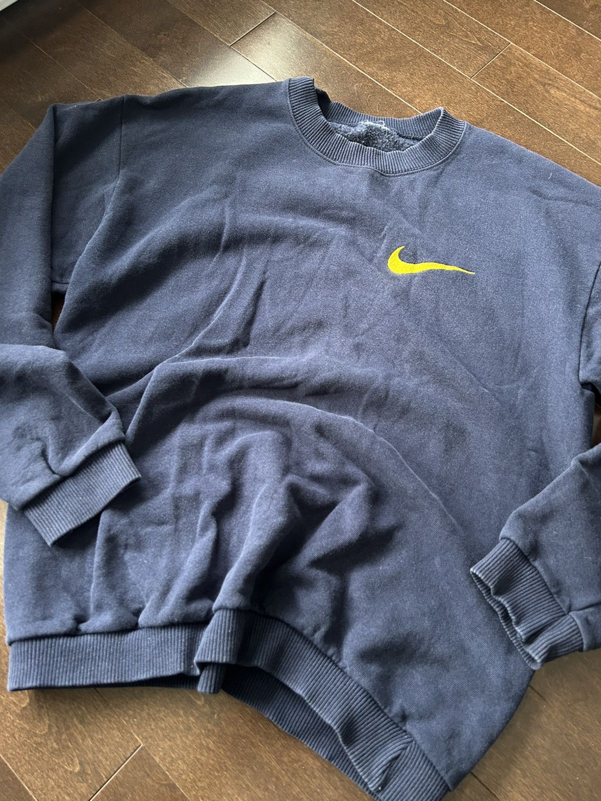 Nike 90’s Vintage Nike BIG SWOOSH Crewneck Size US L / EU 52-54 / 3 - 3 Thumbnail