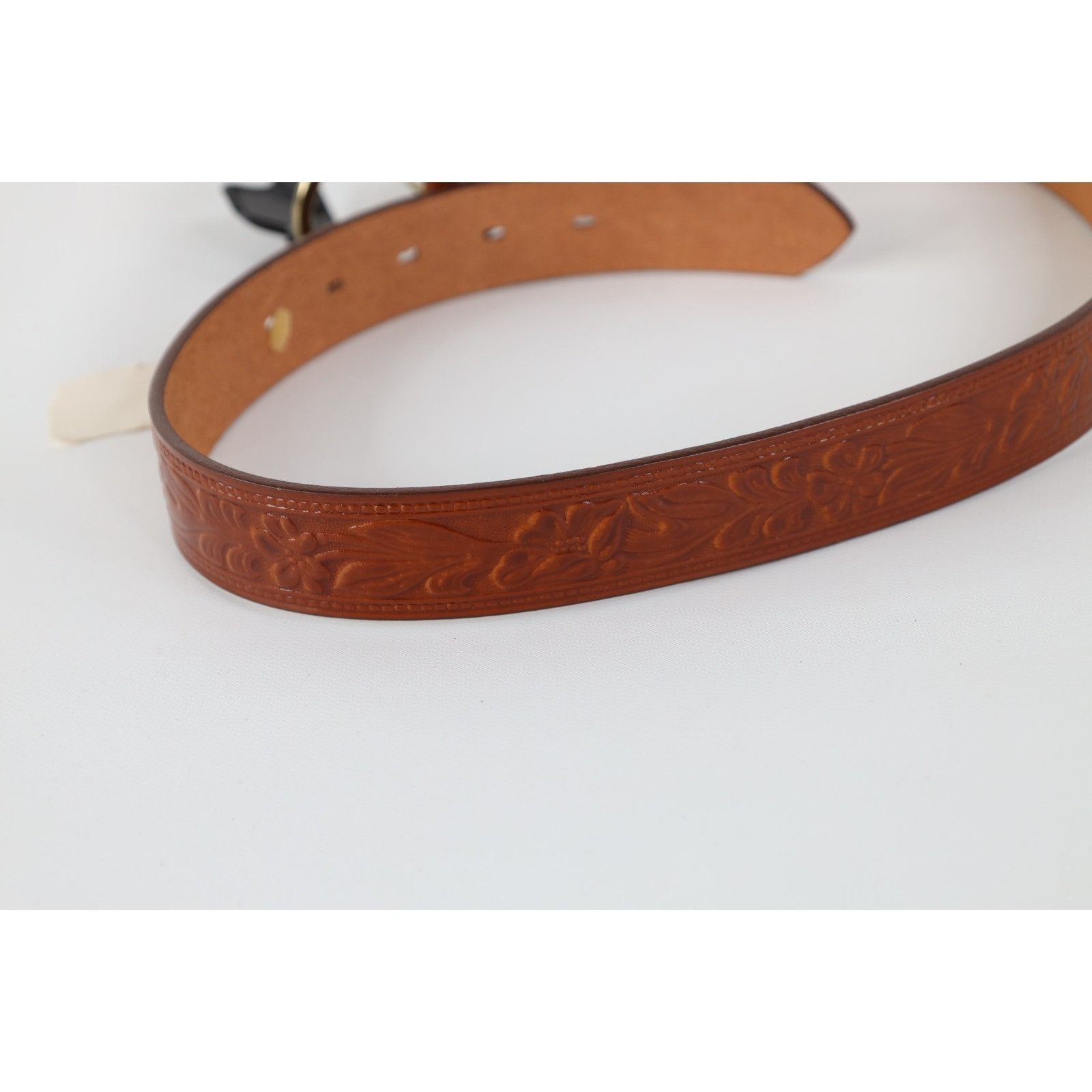 Vintage Deadstock Vintage 70s Tooled Leather Flower Belt Size ONE SIZE - 3 Thumbnail