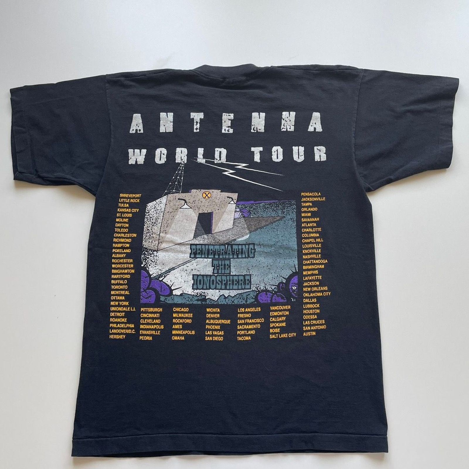 Band Tees Vintage 90s ZZ Top Antenna World Tour T Shirt Large Faded Size US L / EU 52-54 / 3 - 3 Thumbnail