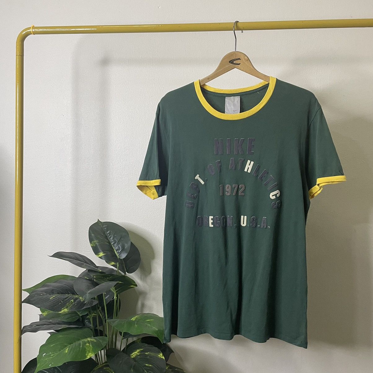 Nike × Vintage Vintage 2000s Nike Athletic Dept Oregon USA Ringer T Shirt Size US L / EU 52-54 / 3 - 1 Thumbnail