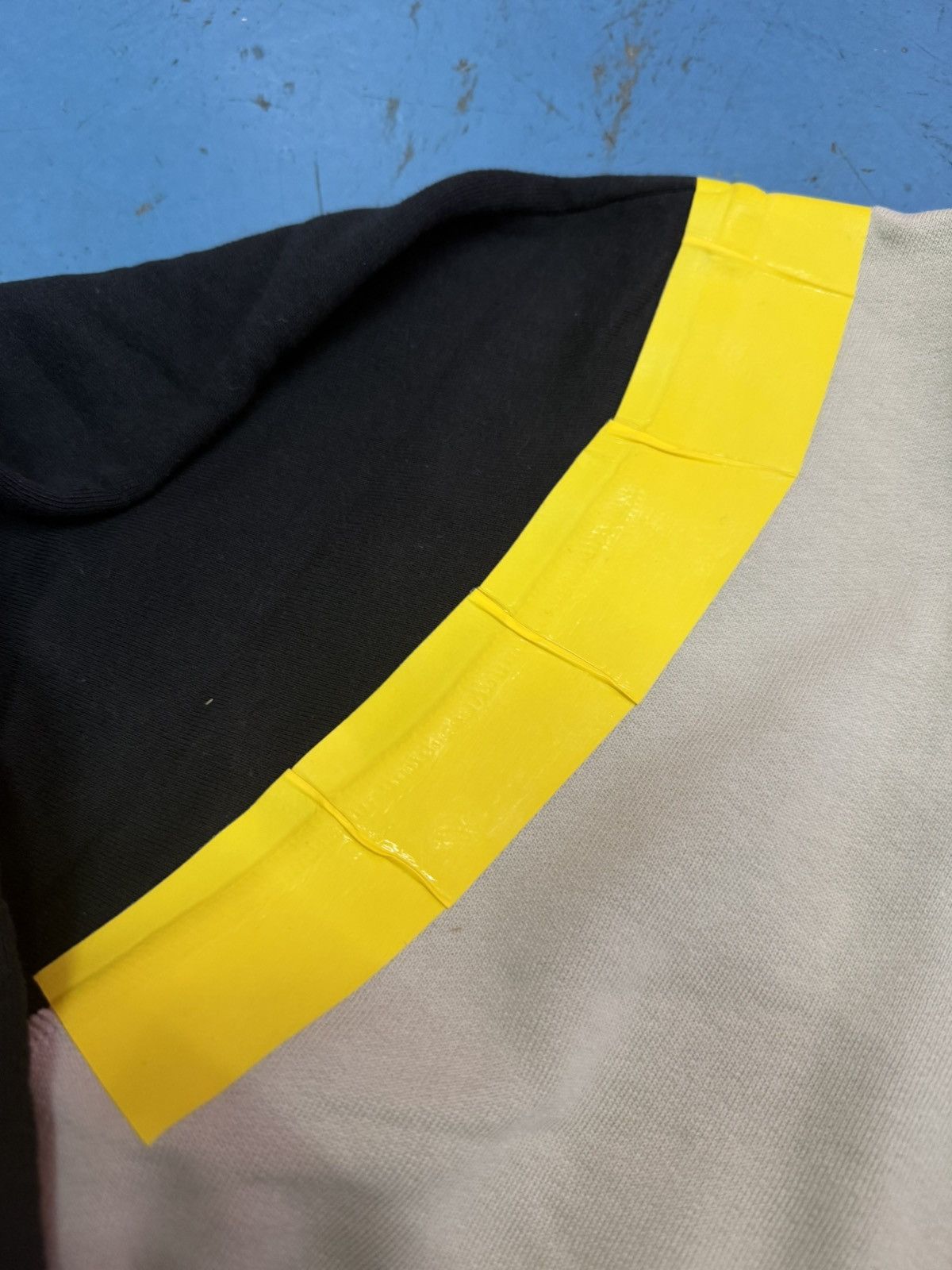 Raf Simons RAF SIMONS FW17/18 DUCK TAPE SWEATER Size US M / EU 48-50 / 2 - 6 Thumbnail