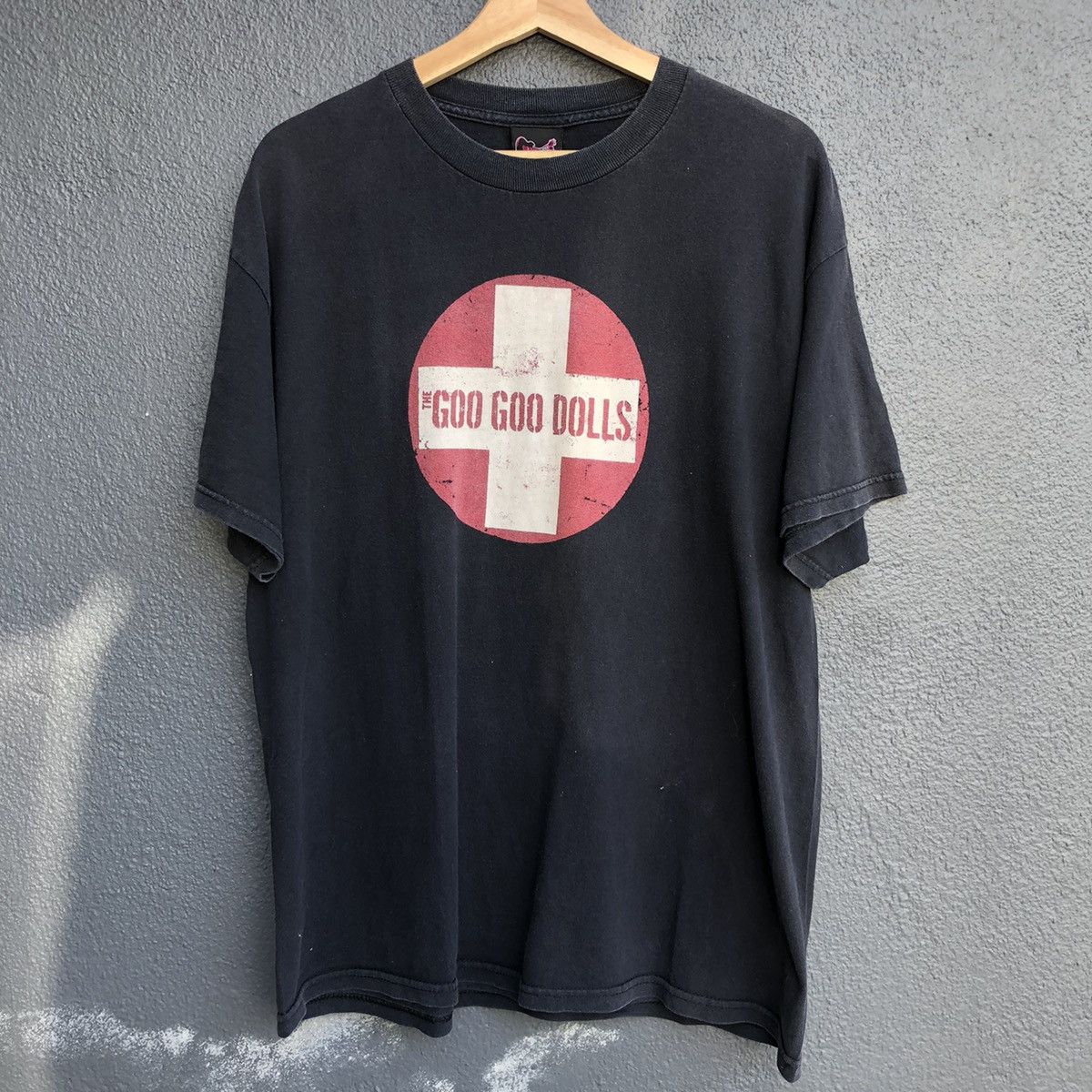 image of Band Tees x Rock T Shirt Vintage Y2K Faded The Goo Goo Dolls Promo Tee in Faded Black (Size Large)